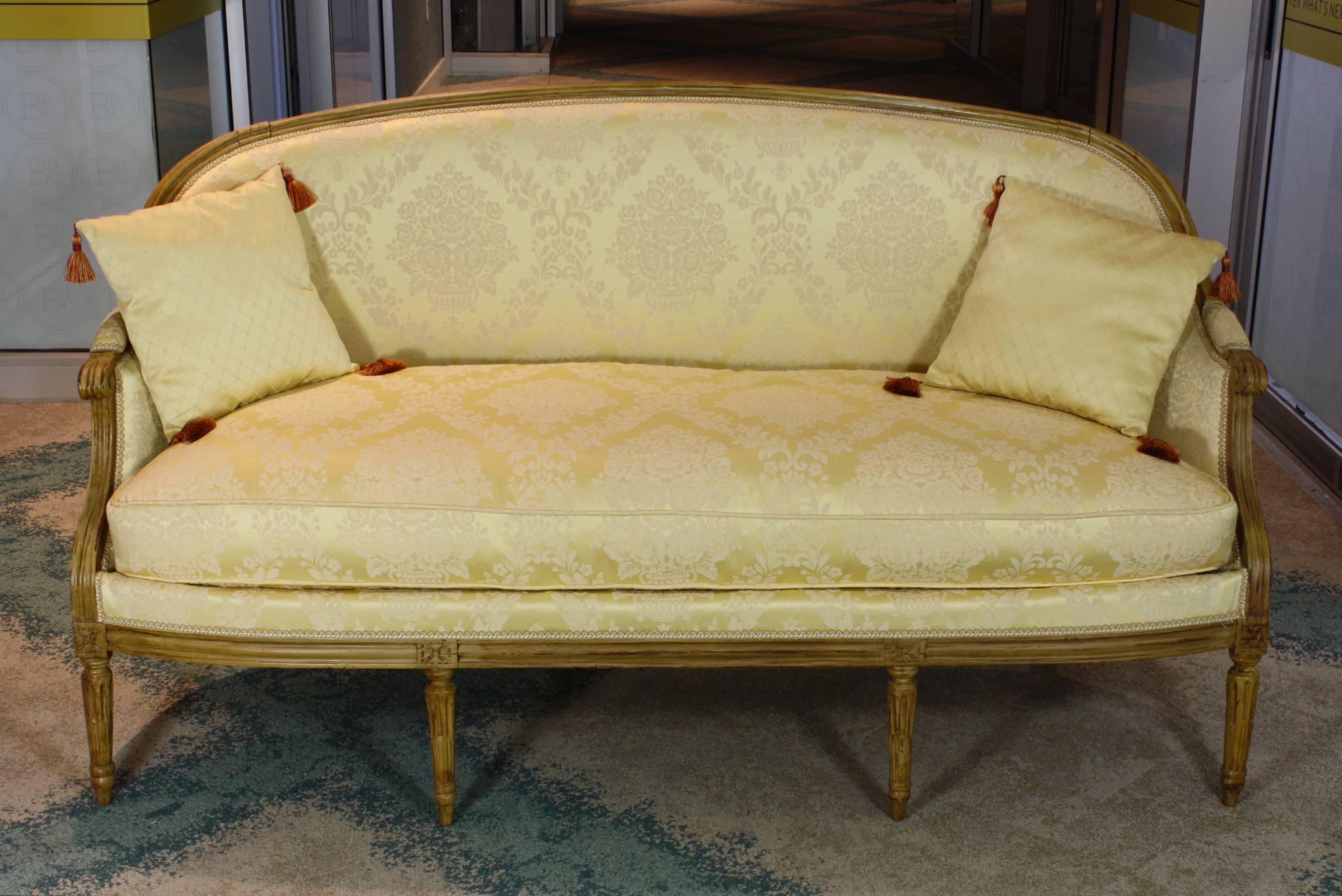 Französisches Sofa im Stil Louis XVI (Louis XVI.) im Angebot