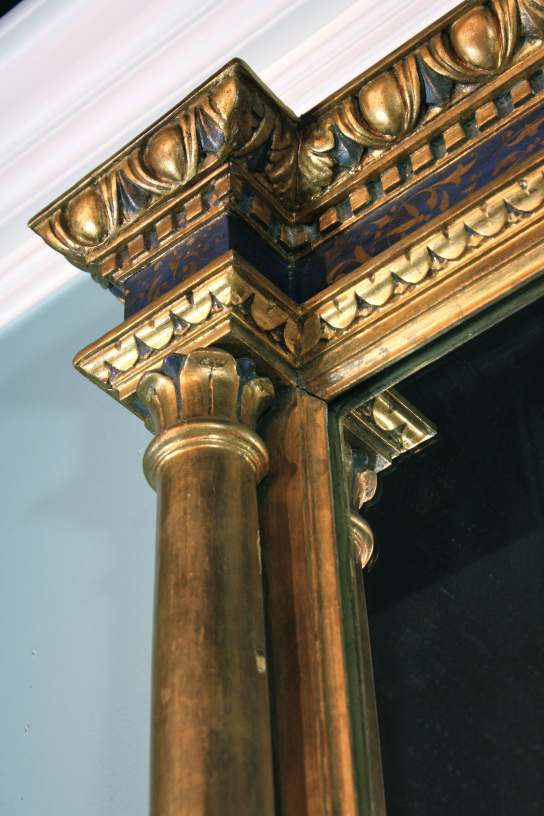 Impressionnant miroir de la Renaissance peint en bleu et doré à la feuille en vente 3