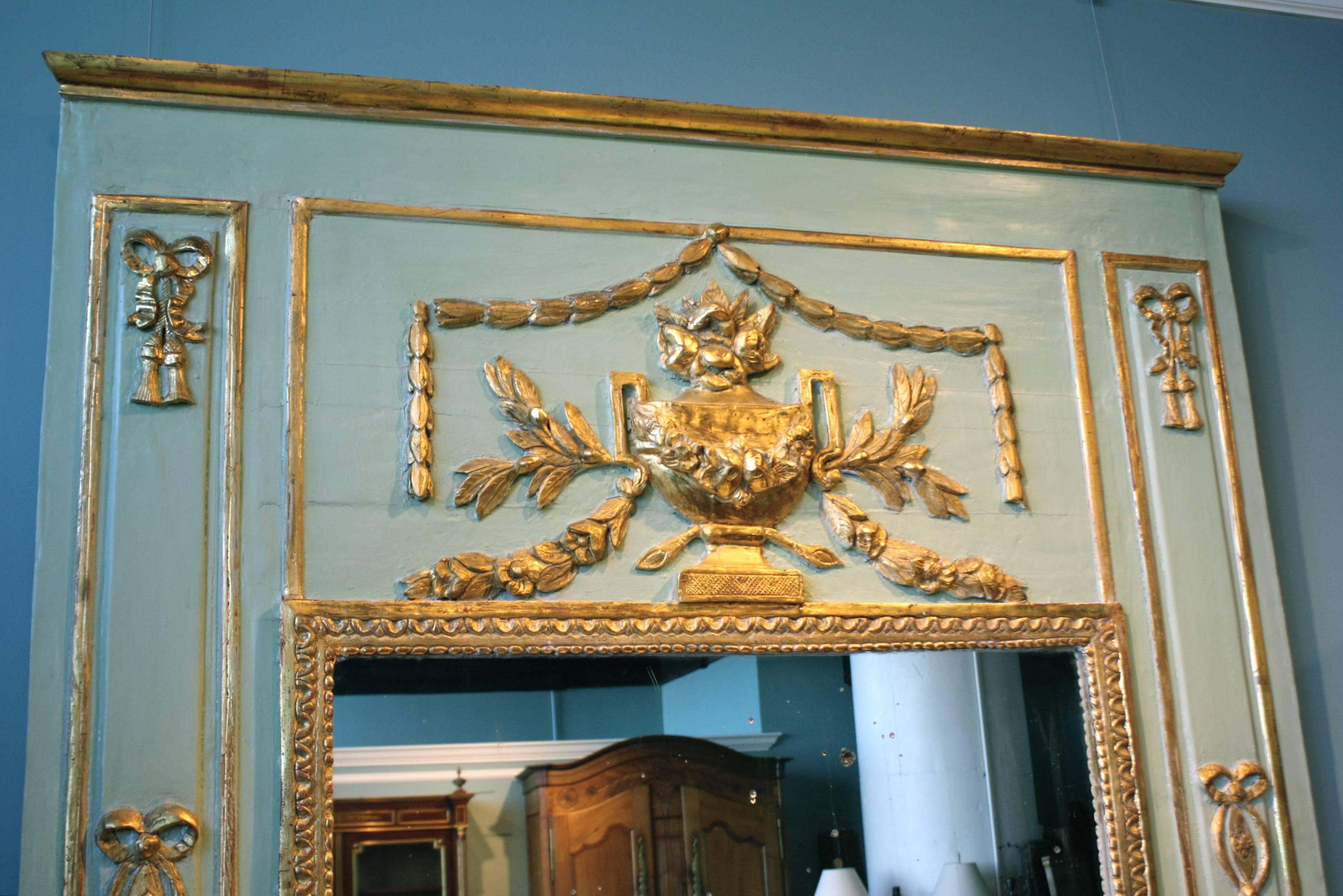 Louis XVI Period Painted and Parcel Gilt Trumeau Mirror In Good Condition In Pembroke, MA