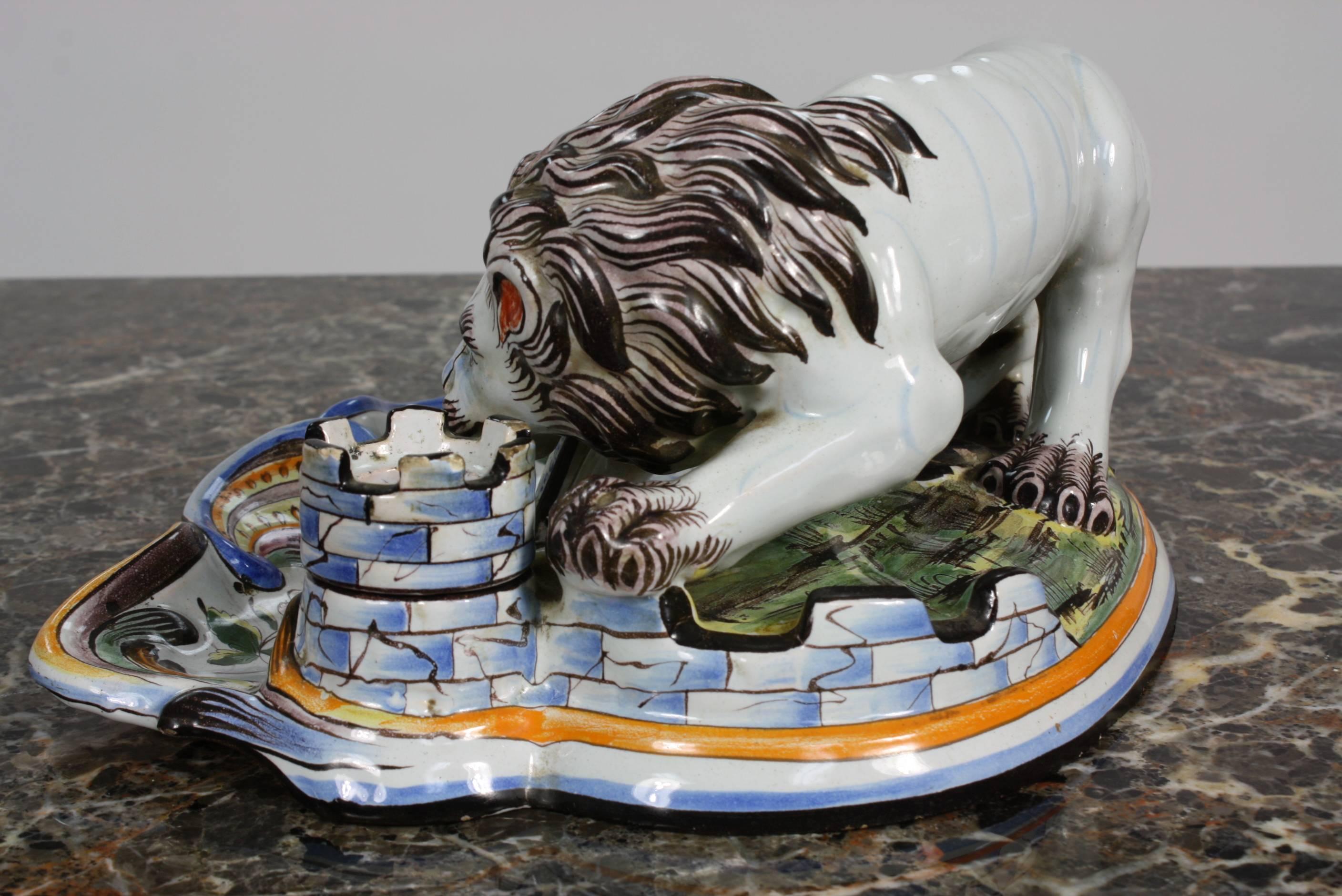 French Faience Inkwell with Lion In Good Condition In Pembroke, MA