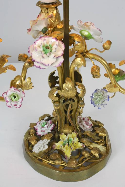 French Gilt-Bronze and Porcelain Flower Bouillotte Lamp For Sale at 1stDibs
