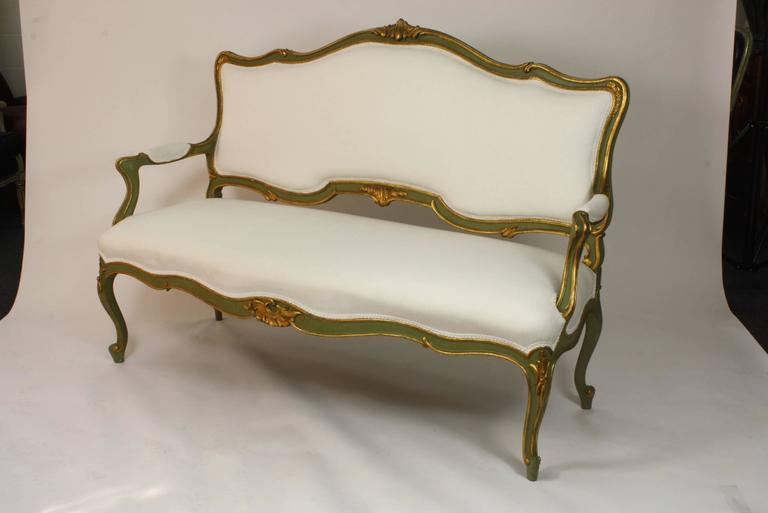 Italian Rococo Style Settee Polychromed in Green and Gold In Good Condition For Sale In Pembroke, MA