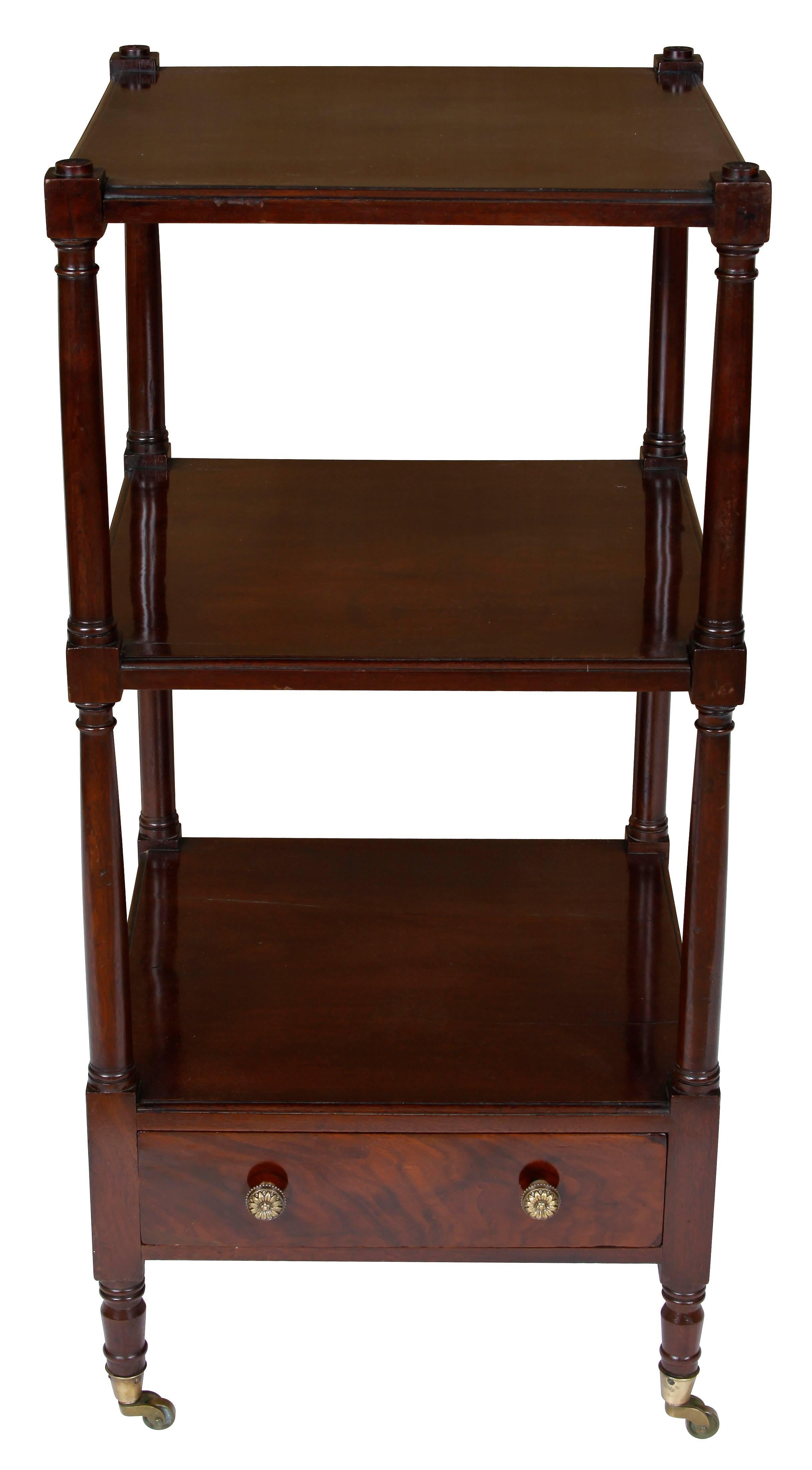 English Mahogany Étagère In Excellent Condition In New York, NY