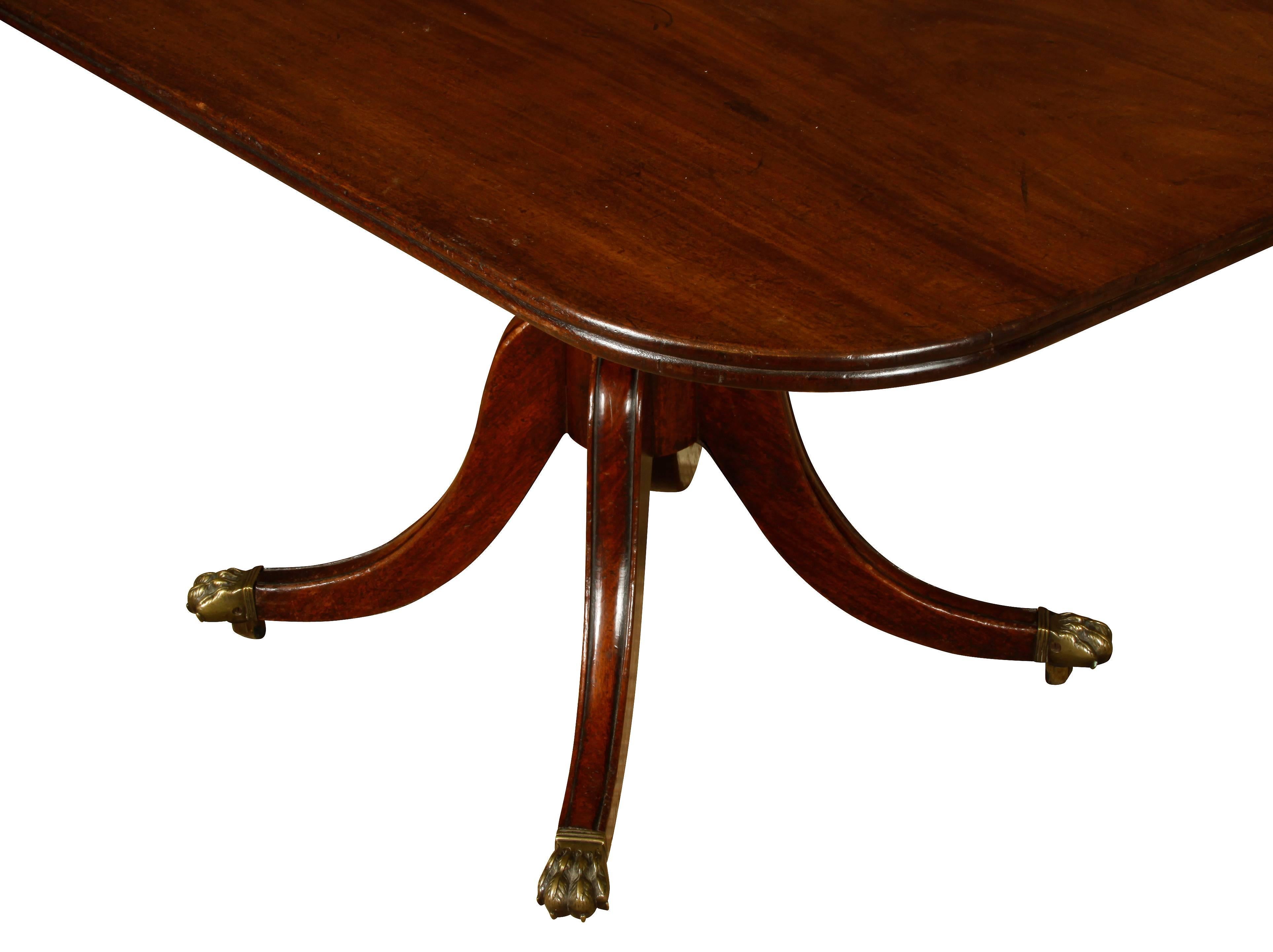 English Breakfast Table In Excellent Condition In New York, NY