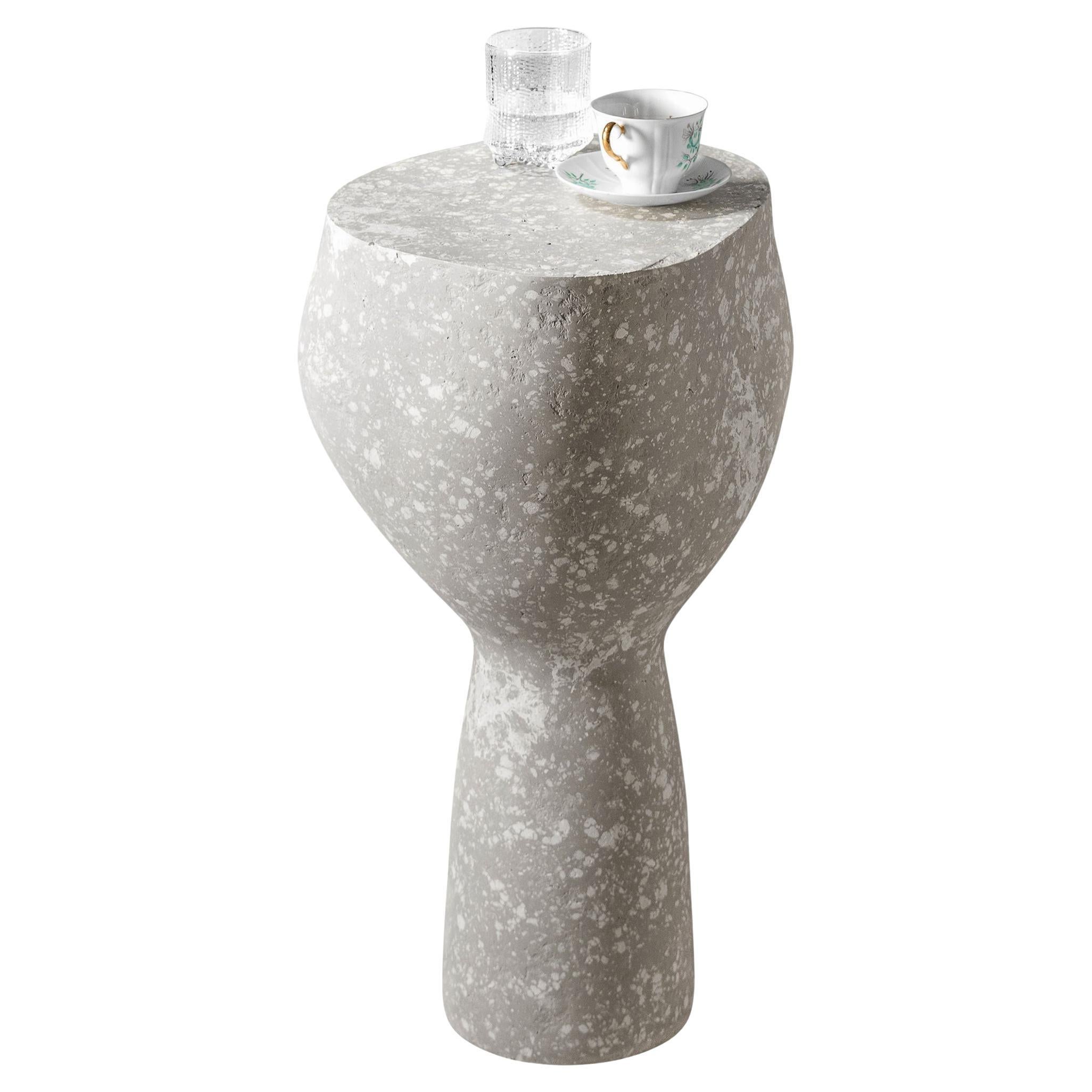 Table d'appoint moderne en béton, Light Gray Cement by Donatas Žukauskas En stock en vente