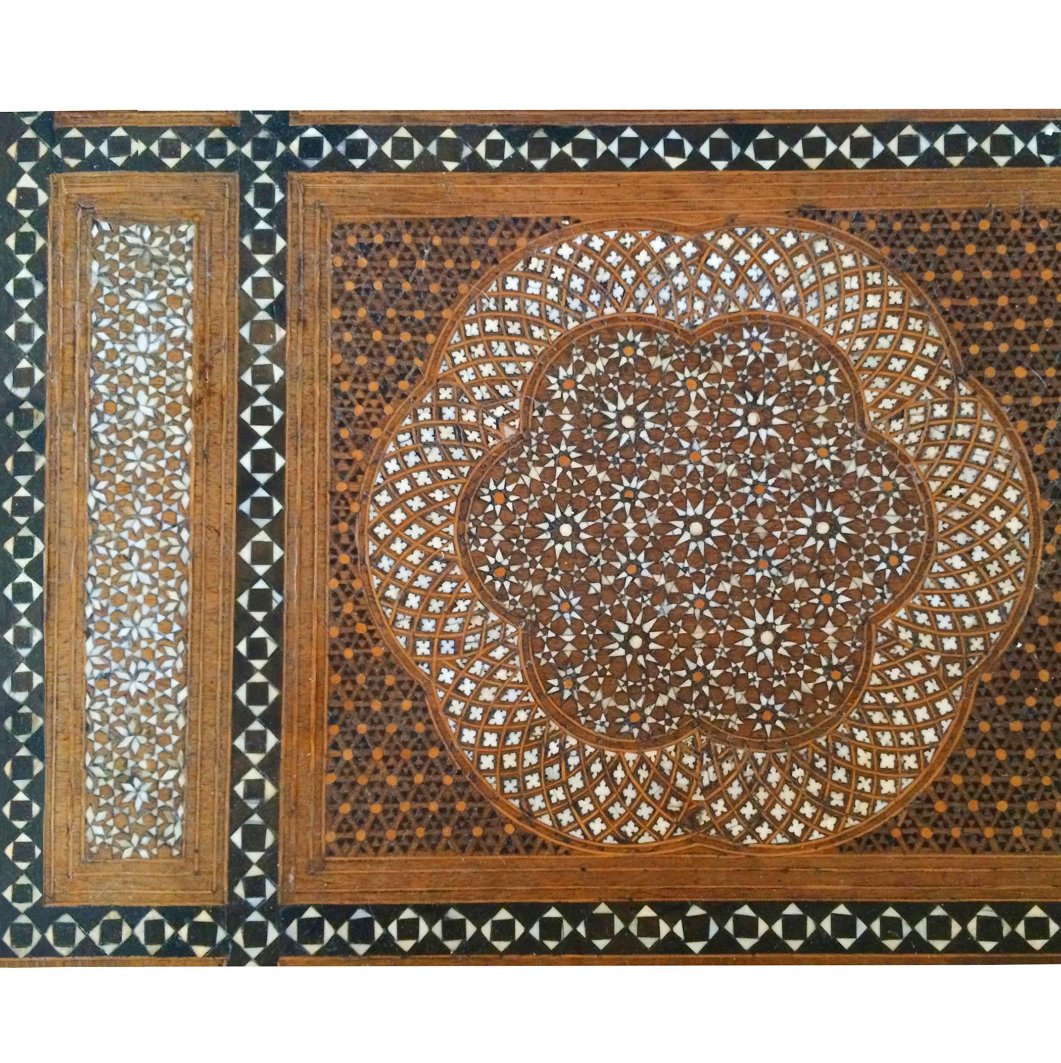 19th Century Italian Inlay Walnut Table For Sale 1