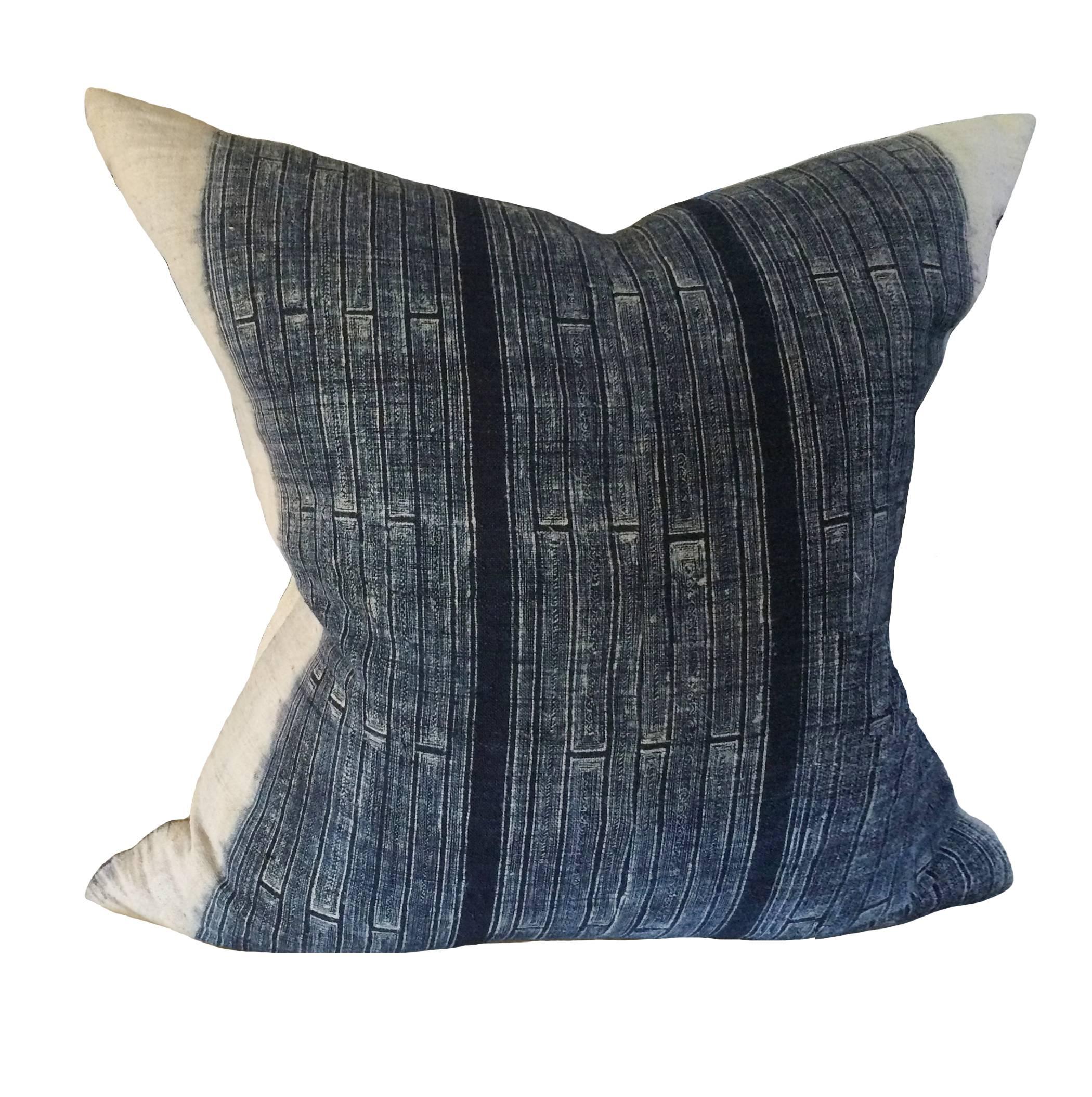 Japanese Indigo Batik Pillow In Excellent Condition In Montecito, CA