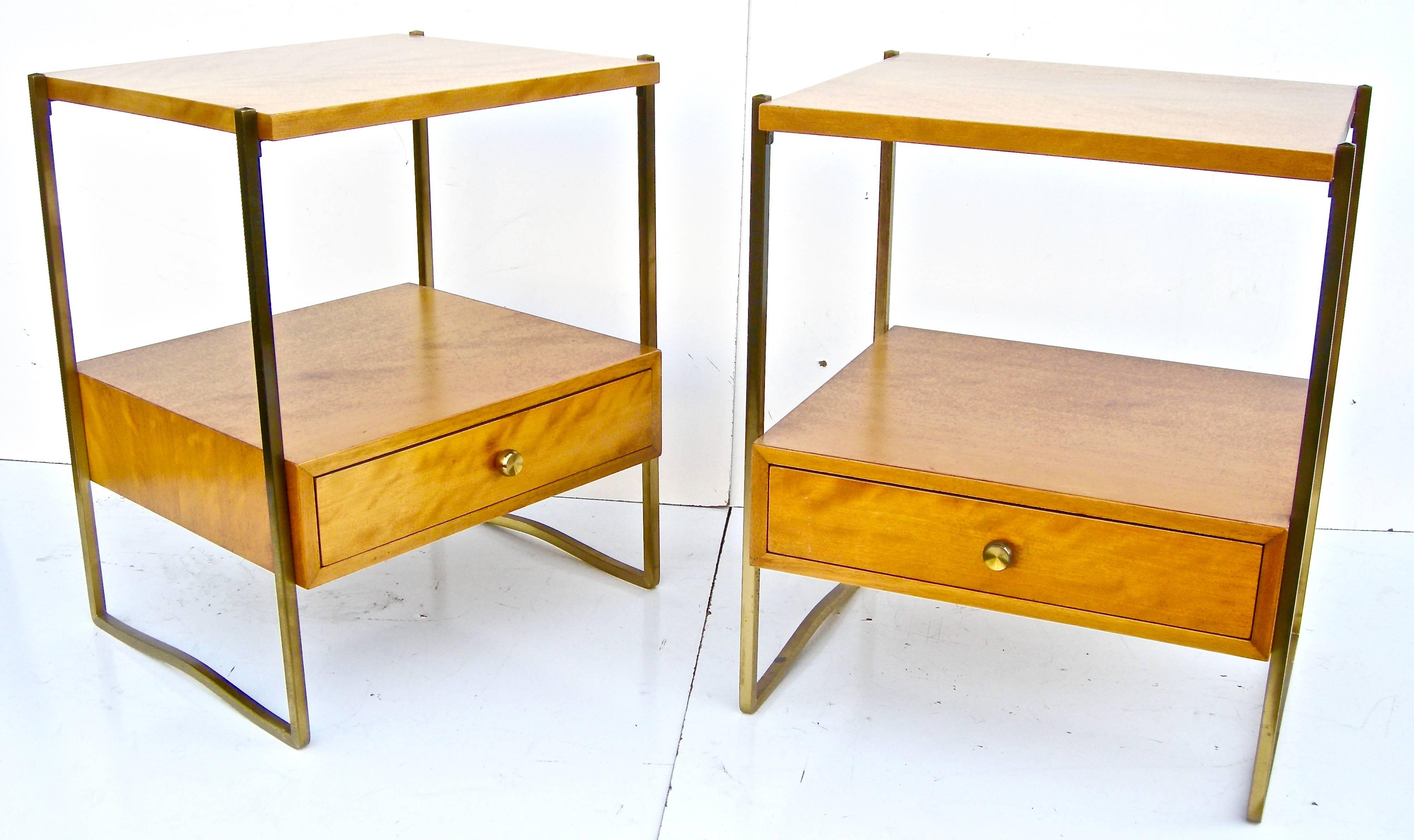 Pair of Kittinger Modernist Side Tables In Good Condition In Cincinnati, OH