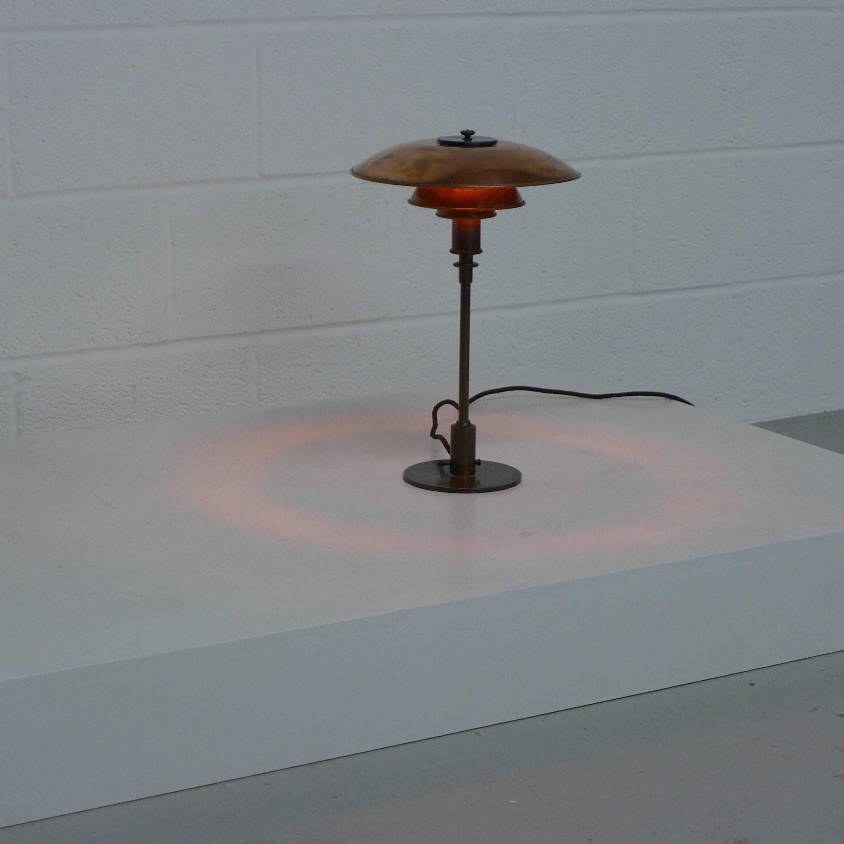Poul Henningsen PH 3/2 Copper Table Lamp In Excellent Condition In Wargrave, Berkshire