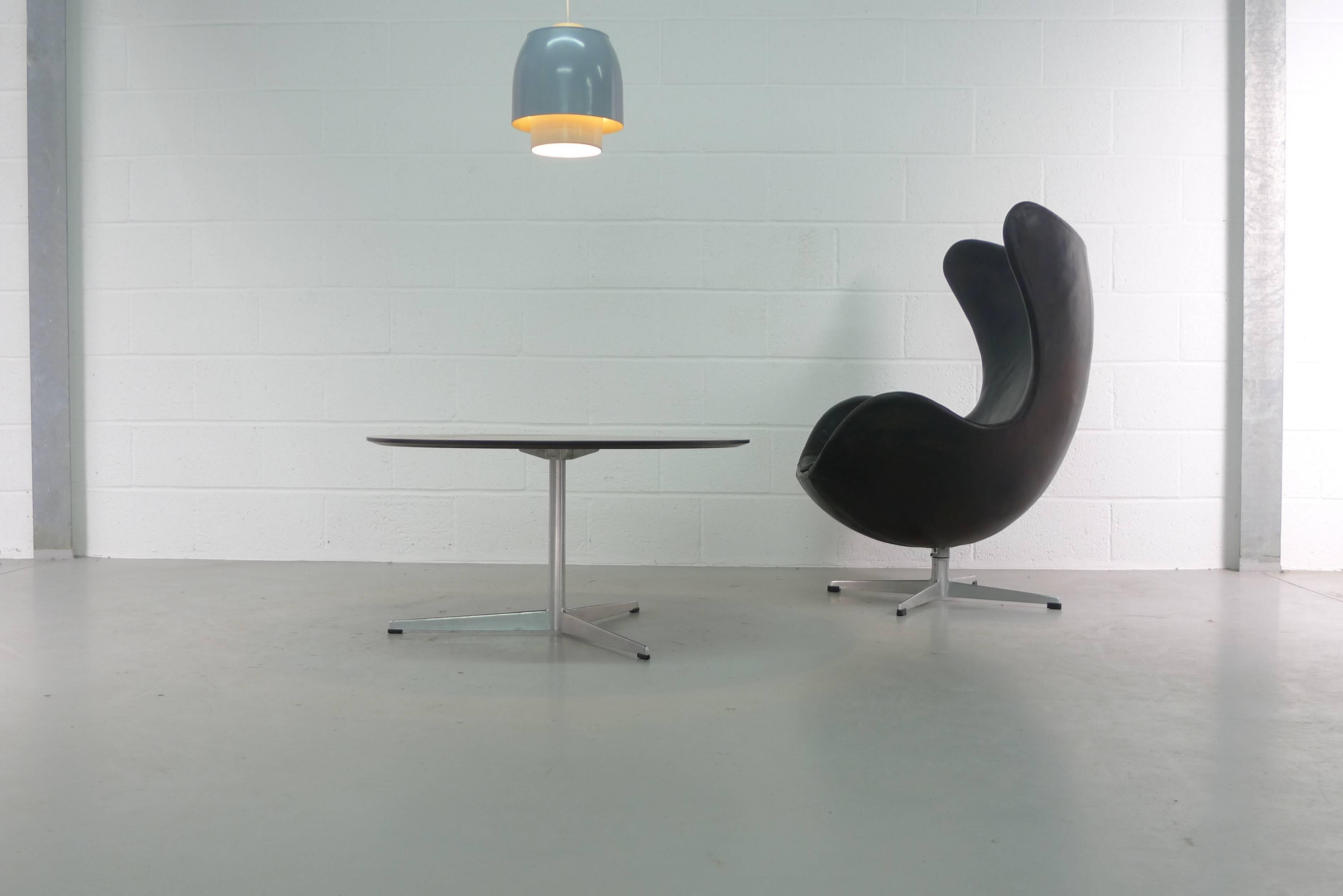 Arne Jacobsen Vintage Leather Egg Chair 3