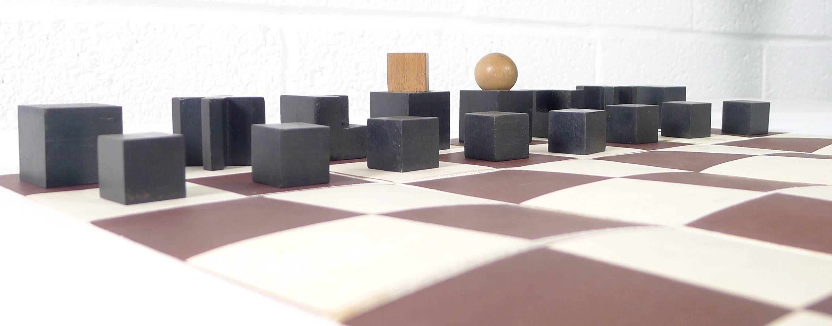 Josef Hartwig Bauhaus Chess Set In Excellent Condition In Wargrave, Berkshire