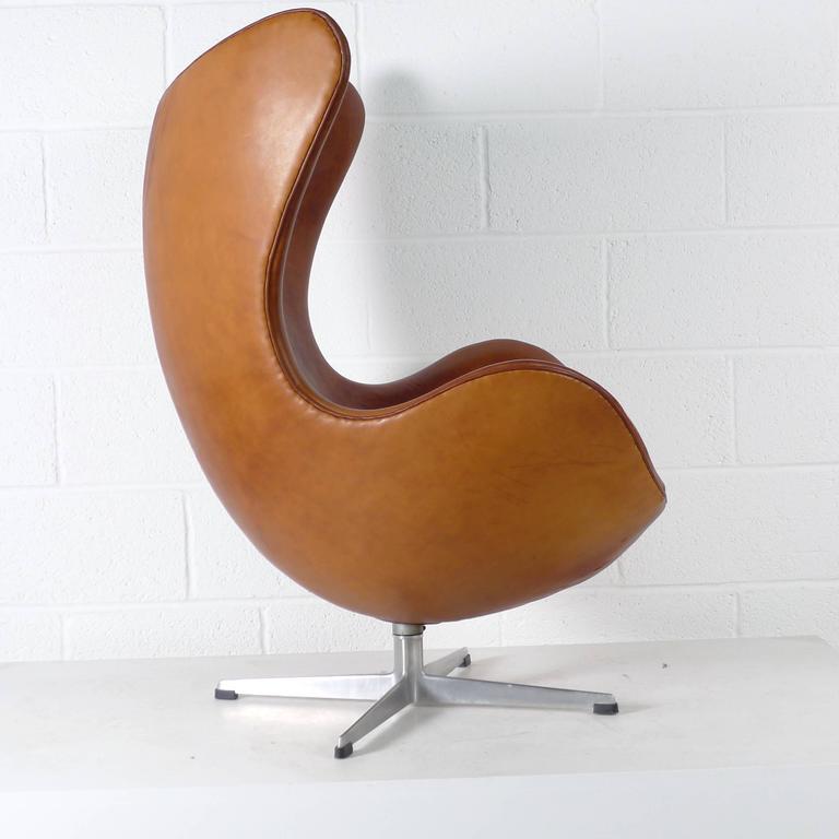 Arne Jacobsen Egg Chair at 1stdibs