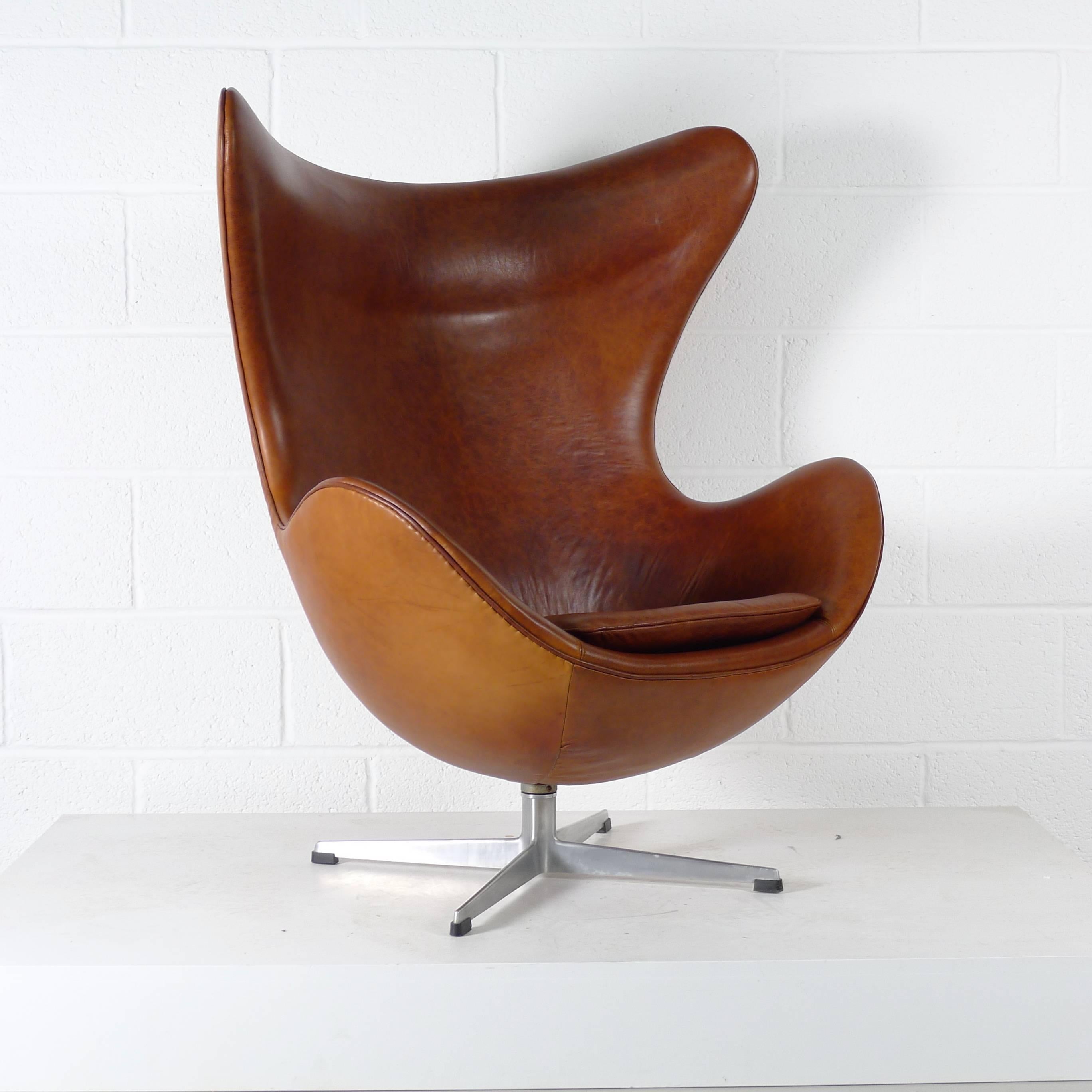 Arne Jacobsen Egg Chair In Excellent Condition In Wargrave, Berkshire