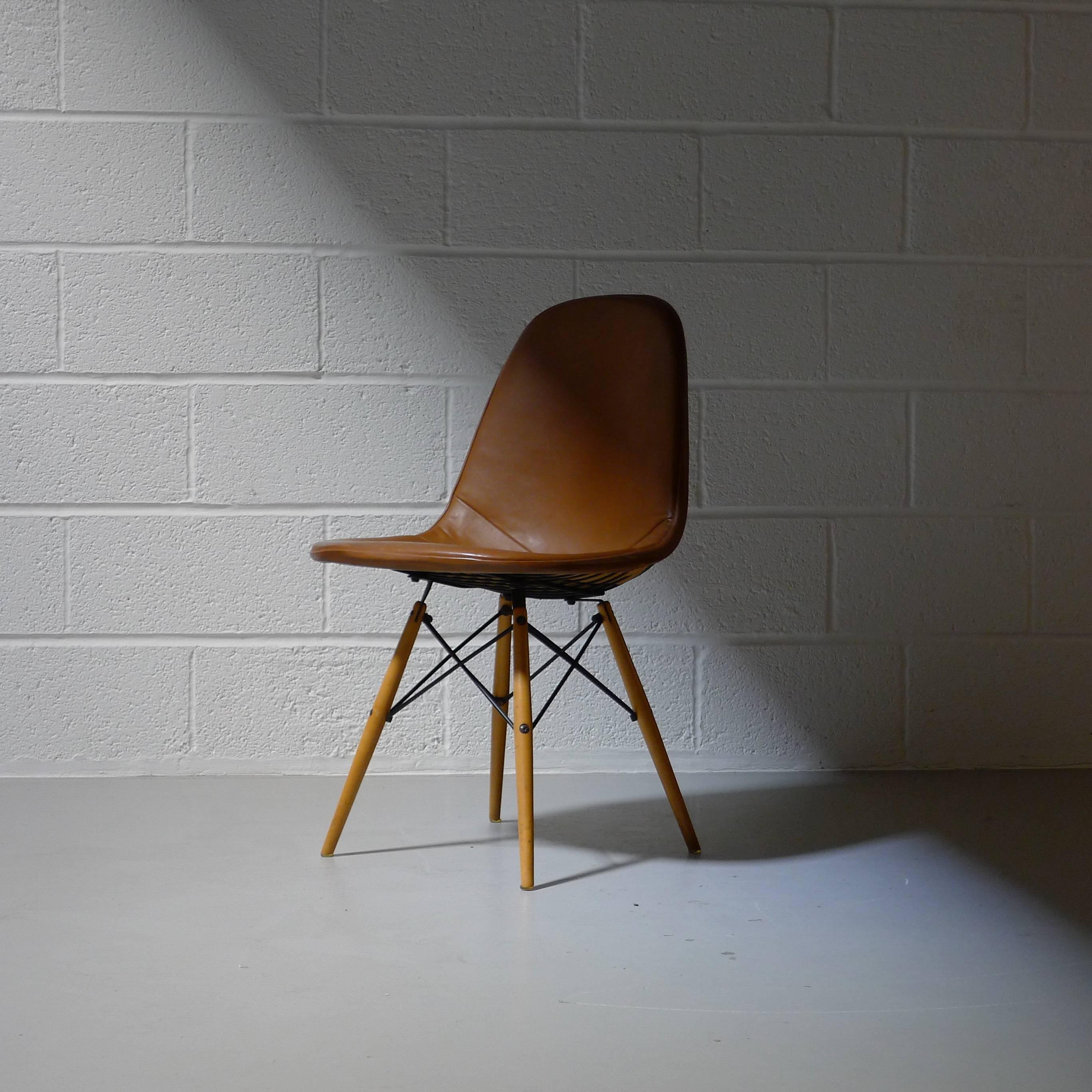 Eames Dowel Chair, Dated 1953 In Excellent Condition In Wargrave, Berkshire