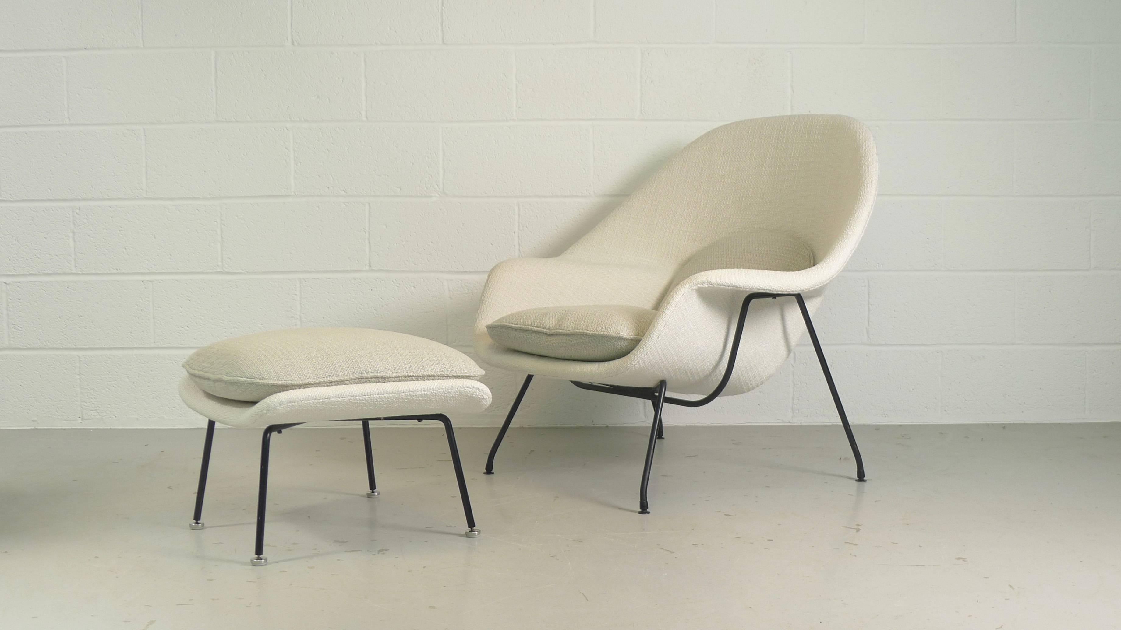 Eero Saarinen Womb Chair and Ottoman, Knoll Label 2