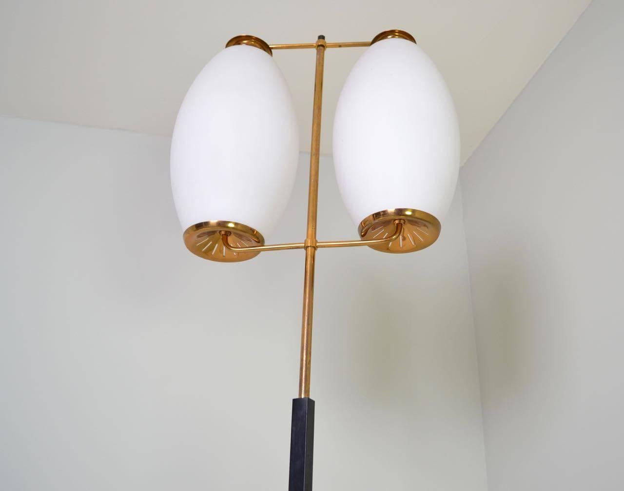 Stilnovo Floor Lamp In Excellent Condition For Sale In Wargrave, Berkshire