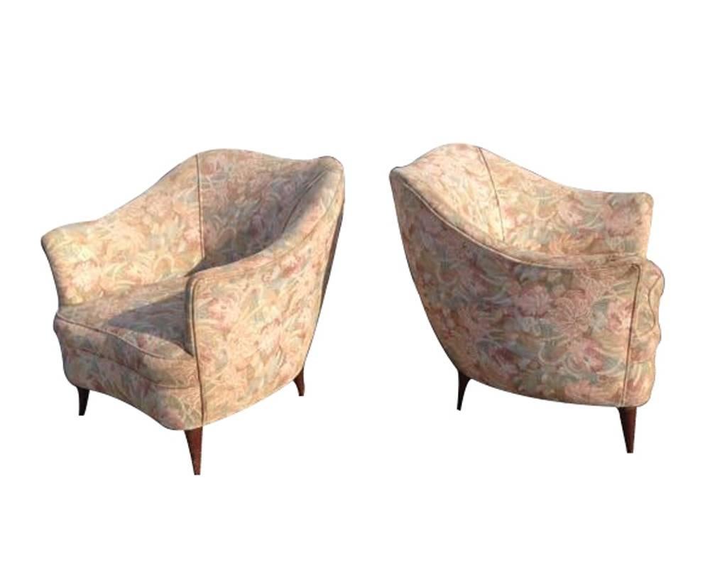 Gio Ponti upholstered sofa and armchairs designed for
Casa e Giardino, Italy, 1938.

Chair dimensions: Height 78 cm 82 cm width 78 cm depth.
Sofa dimensions: Height 78 cm 228 cm width 172 cm depth.
  