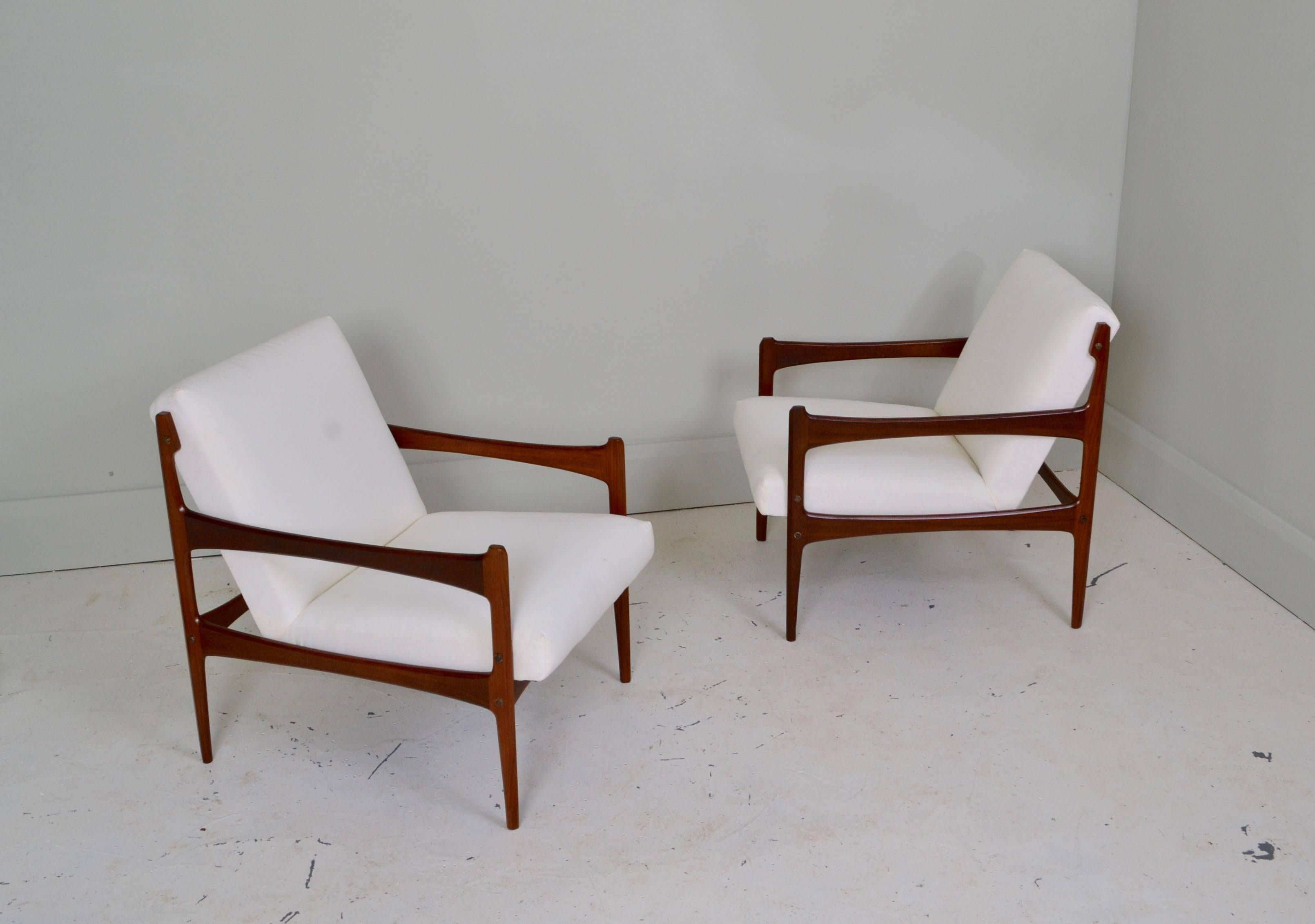Mid-Century Modern Architectural Pair of Armchairs, Italy, circa 1950 For Sale