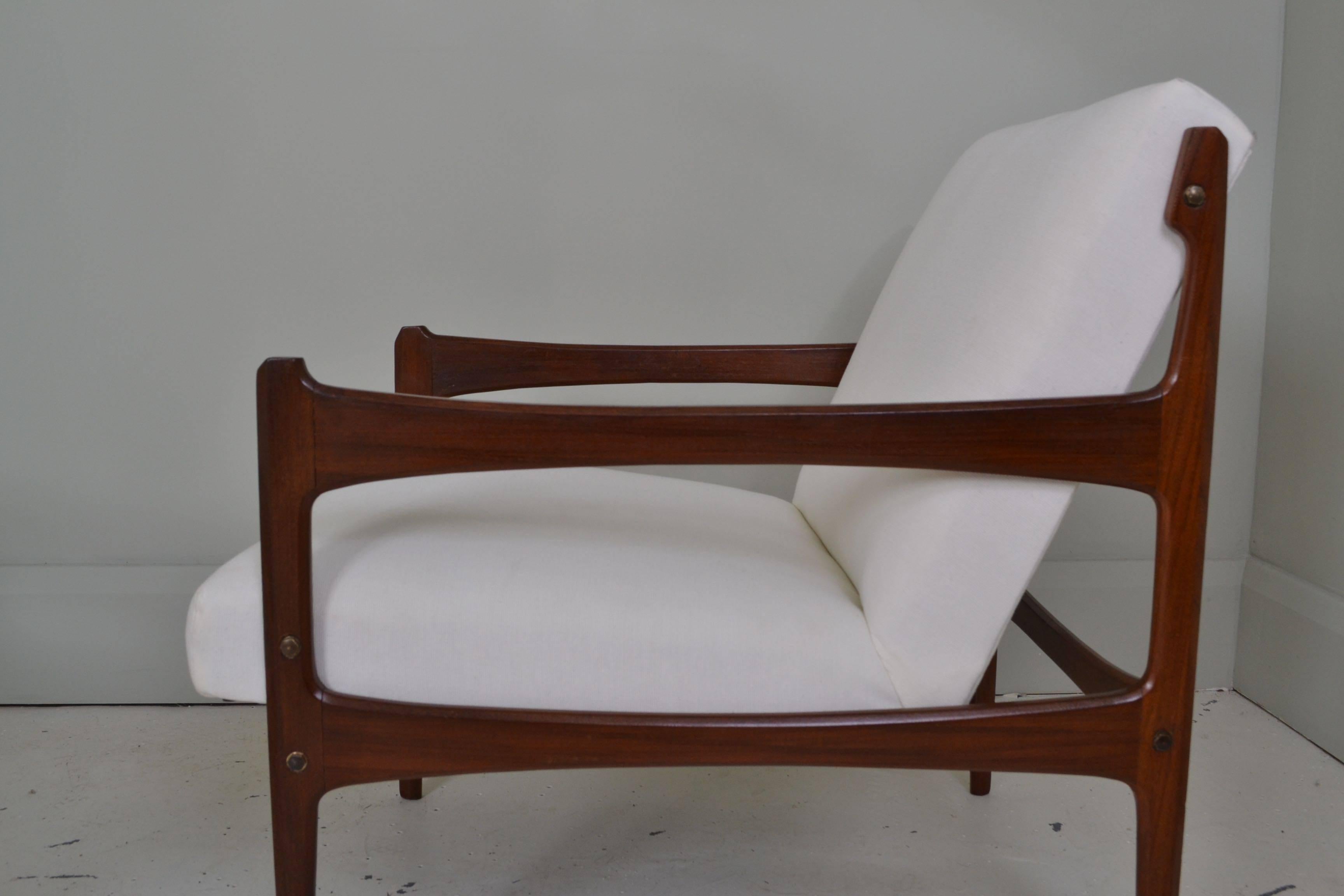 Architectural Pair of Armchairs, Italy, circa 1950 In Good Condition For Sale In Wargrave, Berkshire