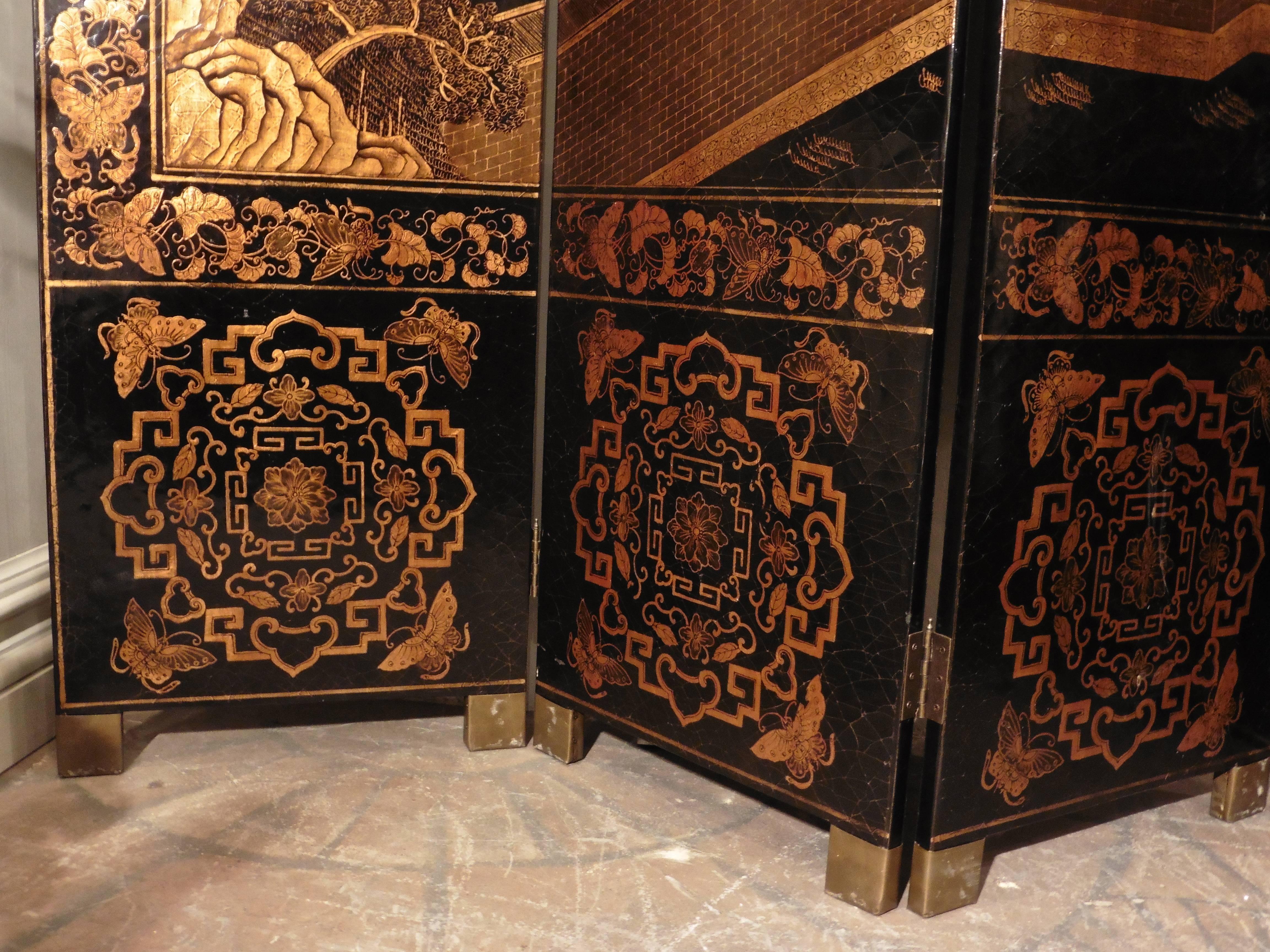 Chinese Four-Fold Gilt Lacquer Screen, circa 1900 In Good Condition In London, GB