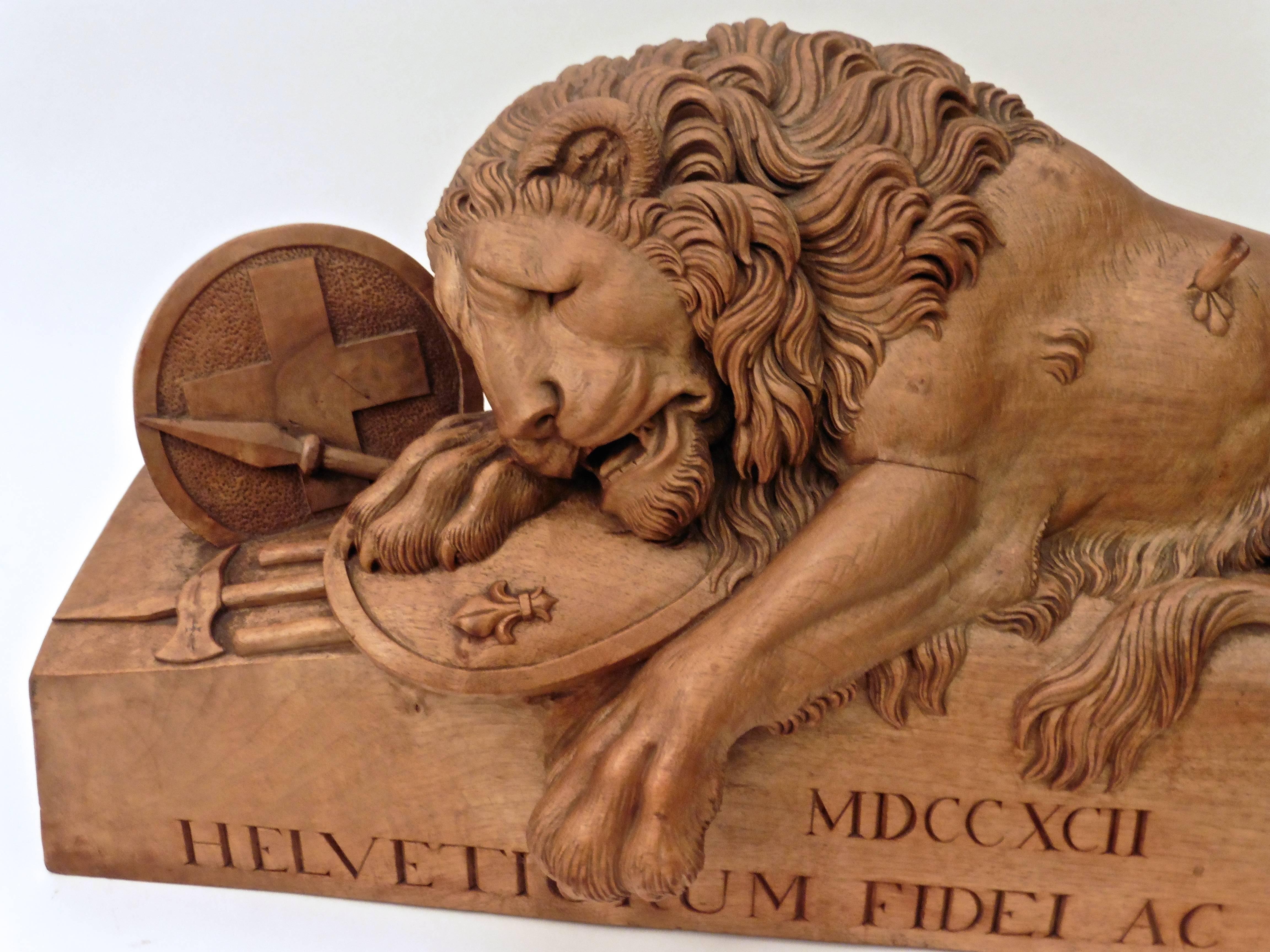 Large Continental Carved 'The Lion of Lucerne' Fruitwood Model, circa 1880 1