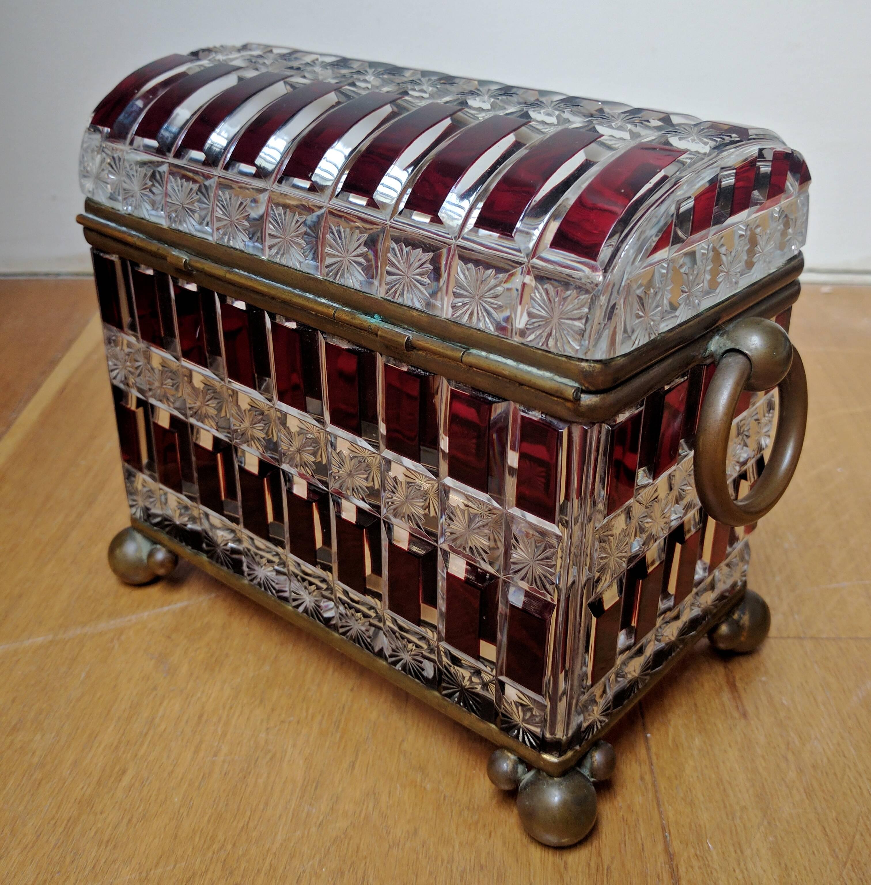 Large Maison Siraudin Red Overlay Glass Casket, France, circa 1890 2