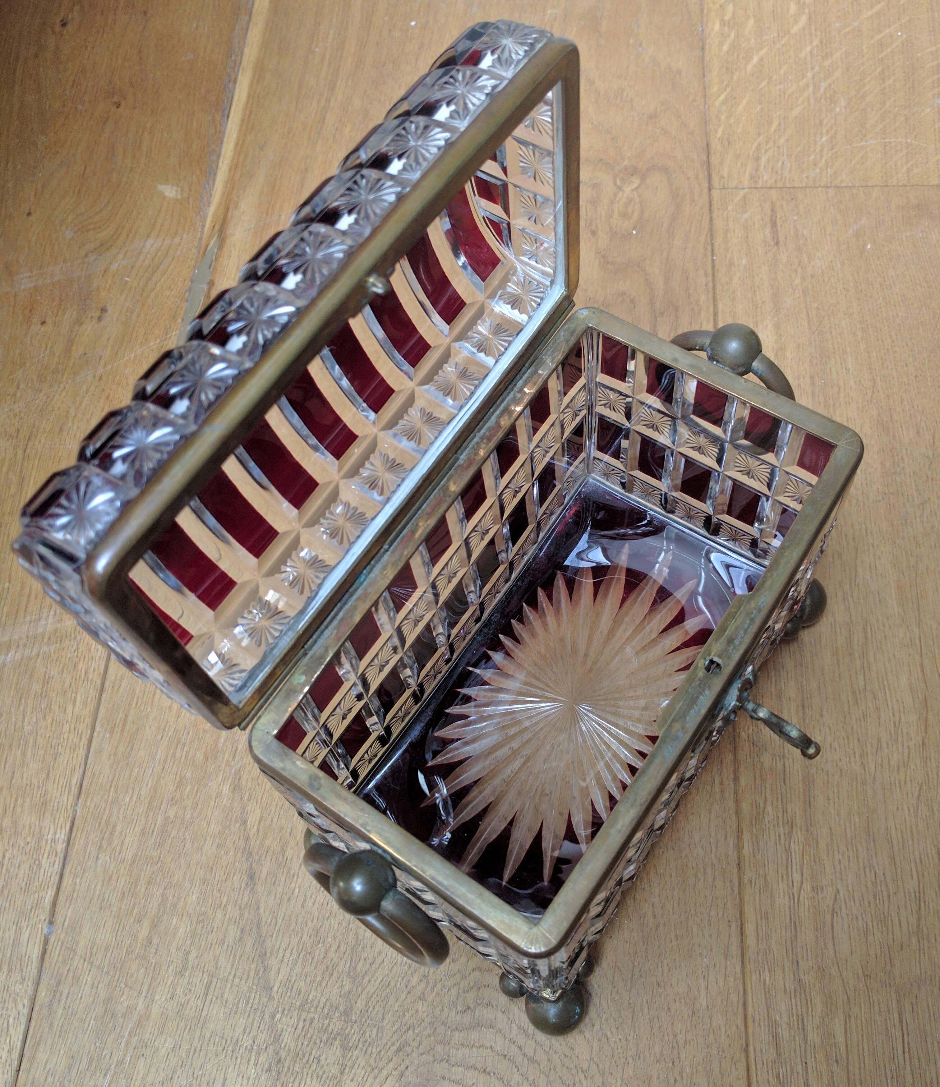 Large Maison Siraudin Red Overlay Glass Casket, France, circa 1890 In Fair Condition In London, GB