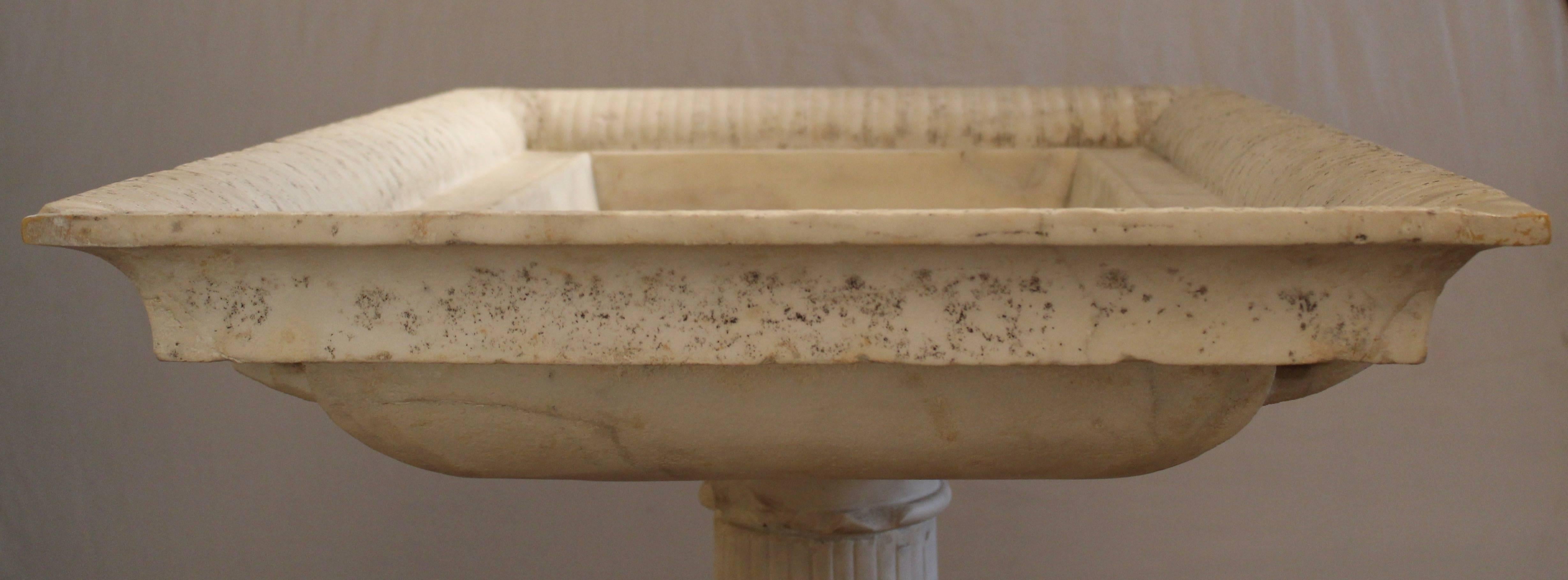 Grand Tour Neapolitan Carved Carrara Marble Font, 18th Century In Good Condition For Sale In London, GB