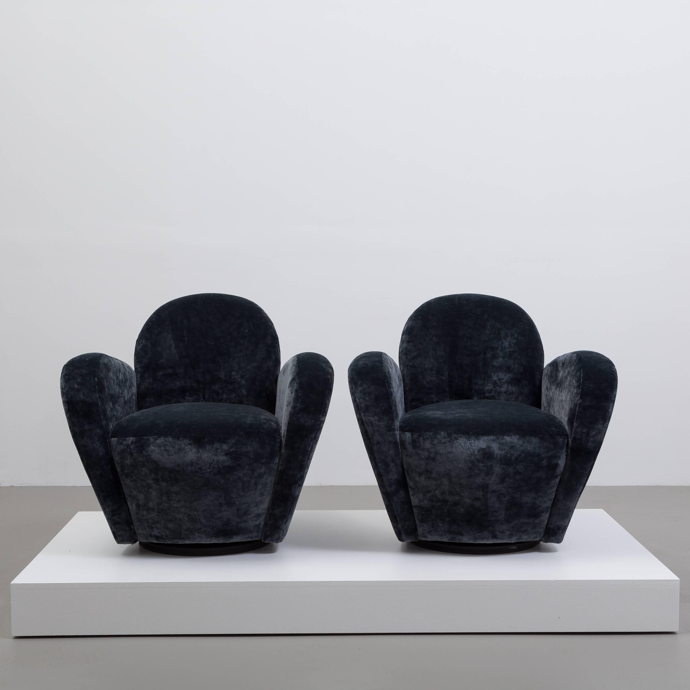 A superb pair of Vladimir Kagan for directional swivel graphite velvet upholstered armchairs, 1970s.

Fully rebuilt and reupholstered by Talisman

Price includes 20% VAT which is removed for items shipped outside the EU.