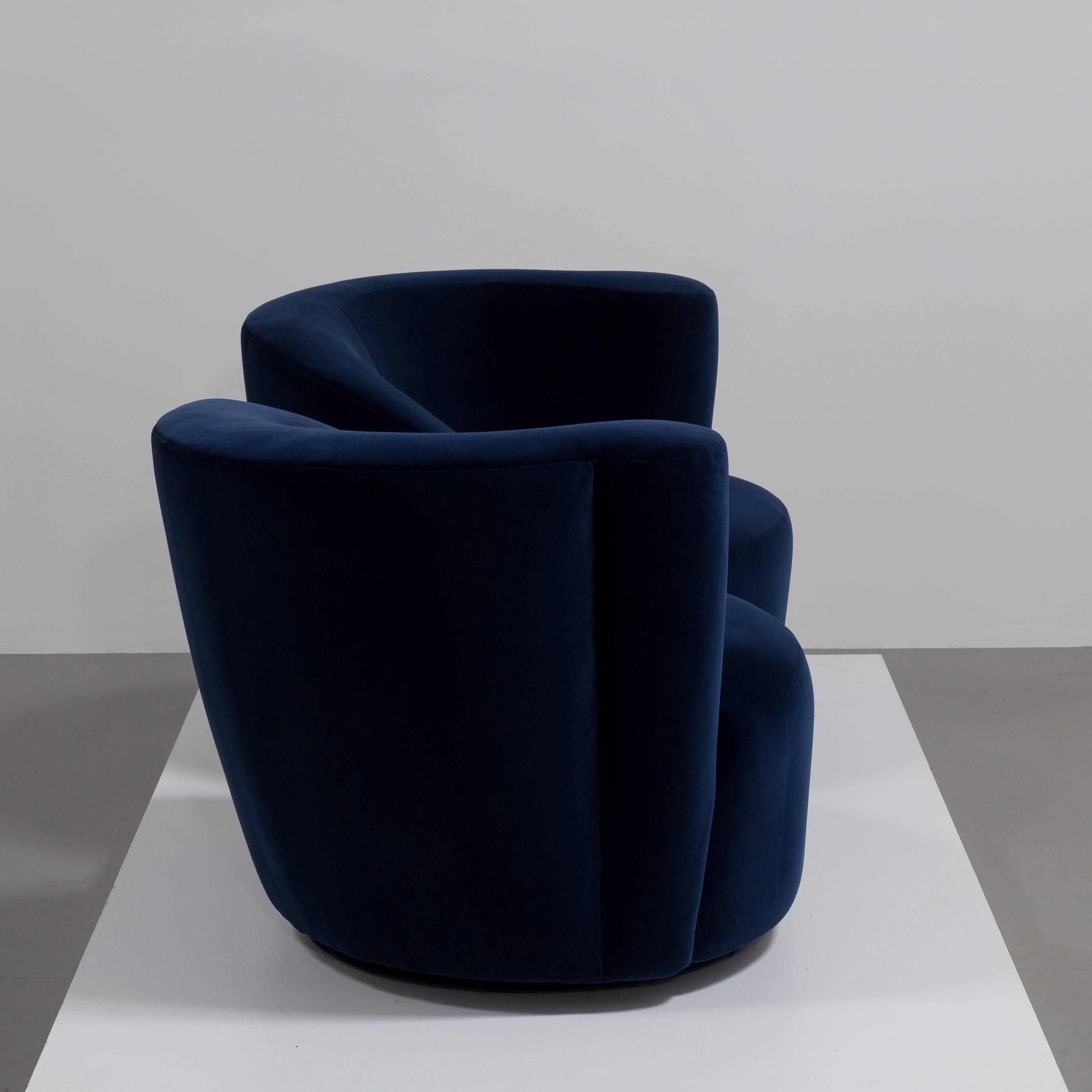 Fabric Pair of Vladimir Kagan Designed Nautilus Swivel Chairs, 1990s