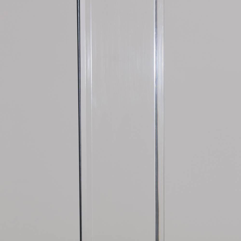 Single Lucite and Chrome Floor Standing Uplighter, 1980s In Excellent Condition For Sale In London, GB