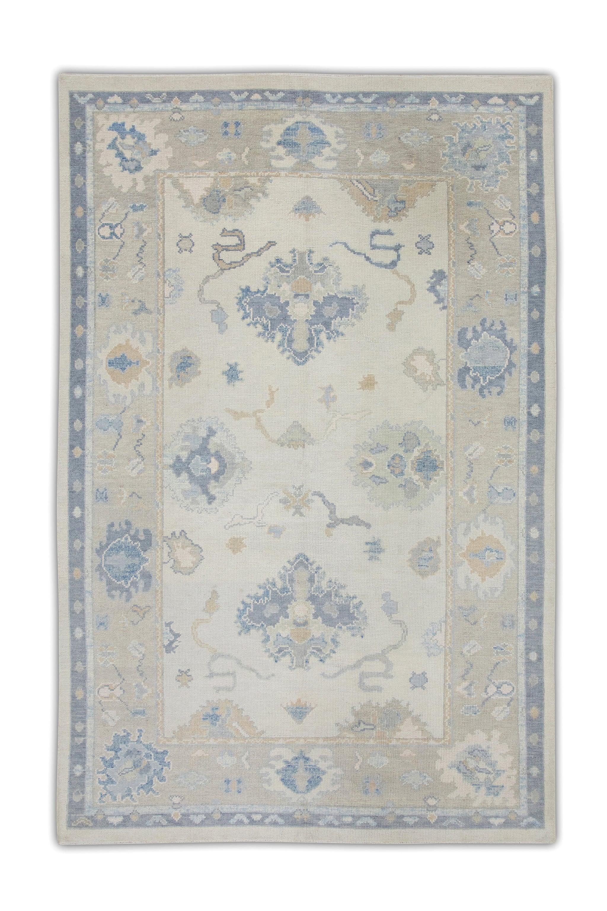 Türkischer Oushak-Teppich Elfenbein, Blau & Beige Handgewebter Wollteppich 6' x 8'9