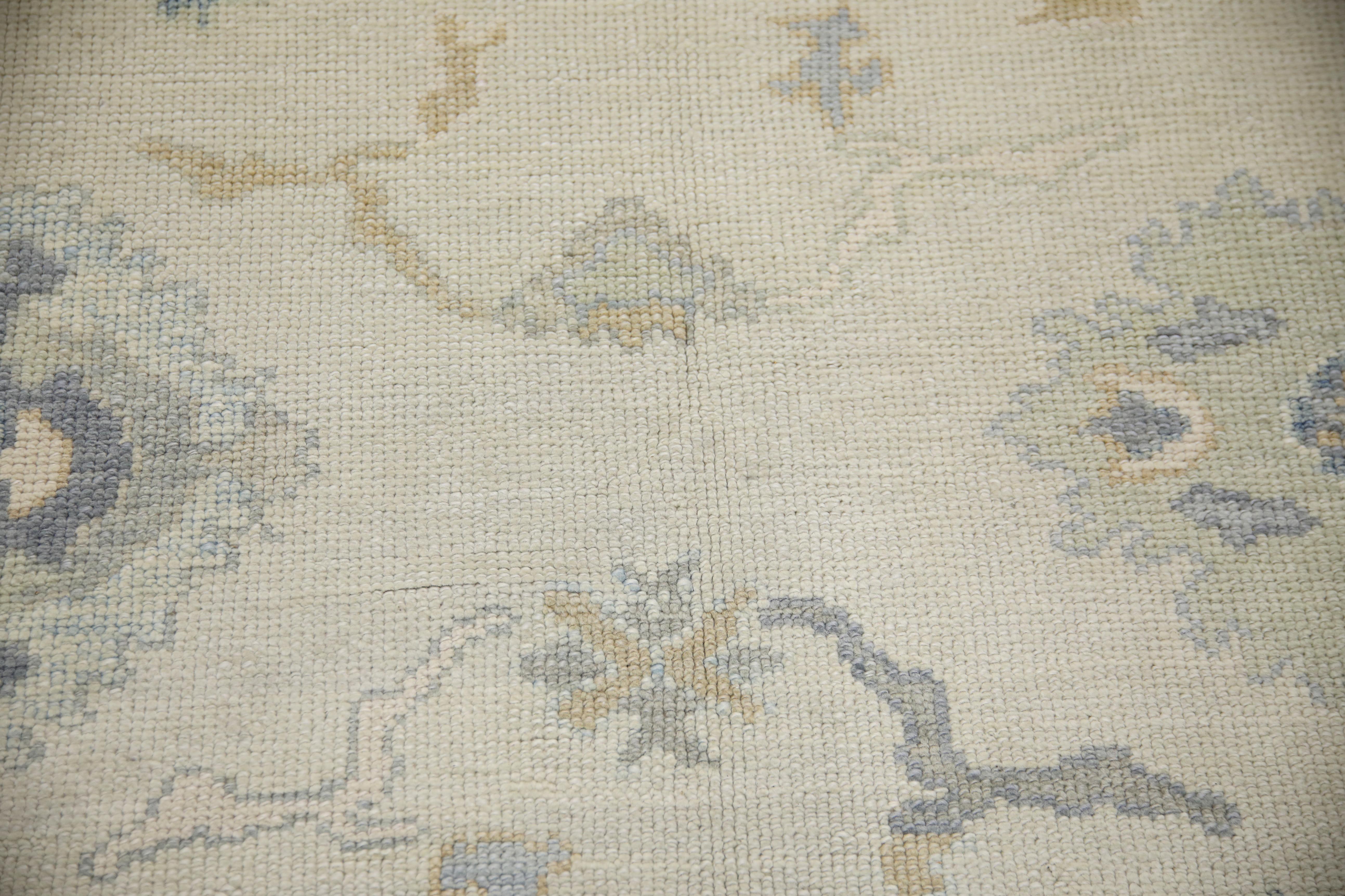Türkischer Oushak-Teppich Elfenbein, Blau & Beige Handgewebter Wollteppich 6' x 8'9