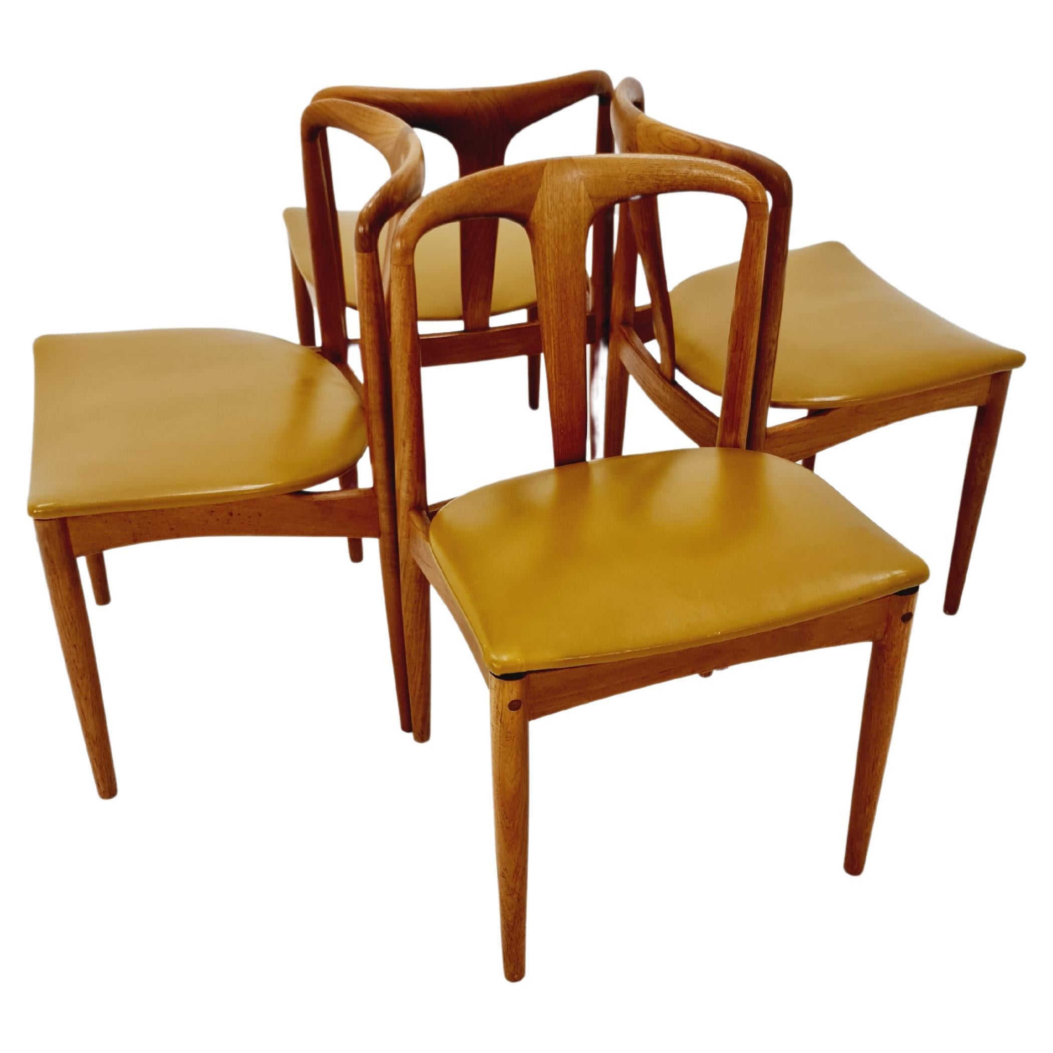 Danish teak dining chair by Johannes Andersen for Uldum Mobelfabrik 1960 For Sale