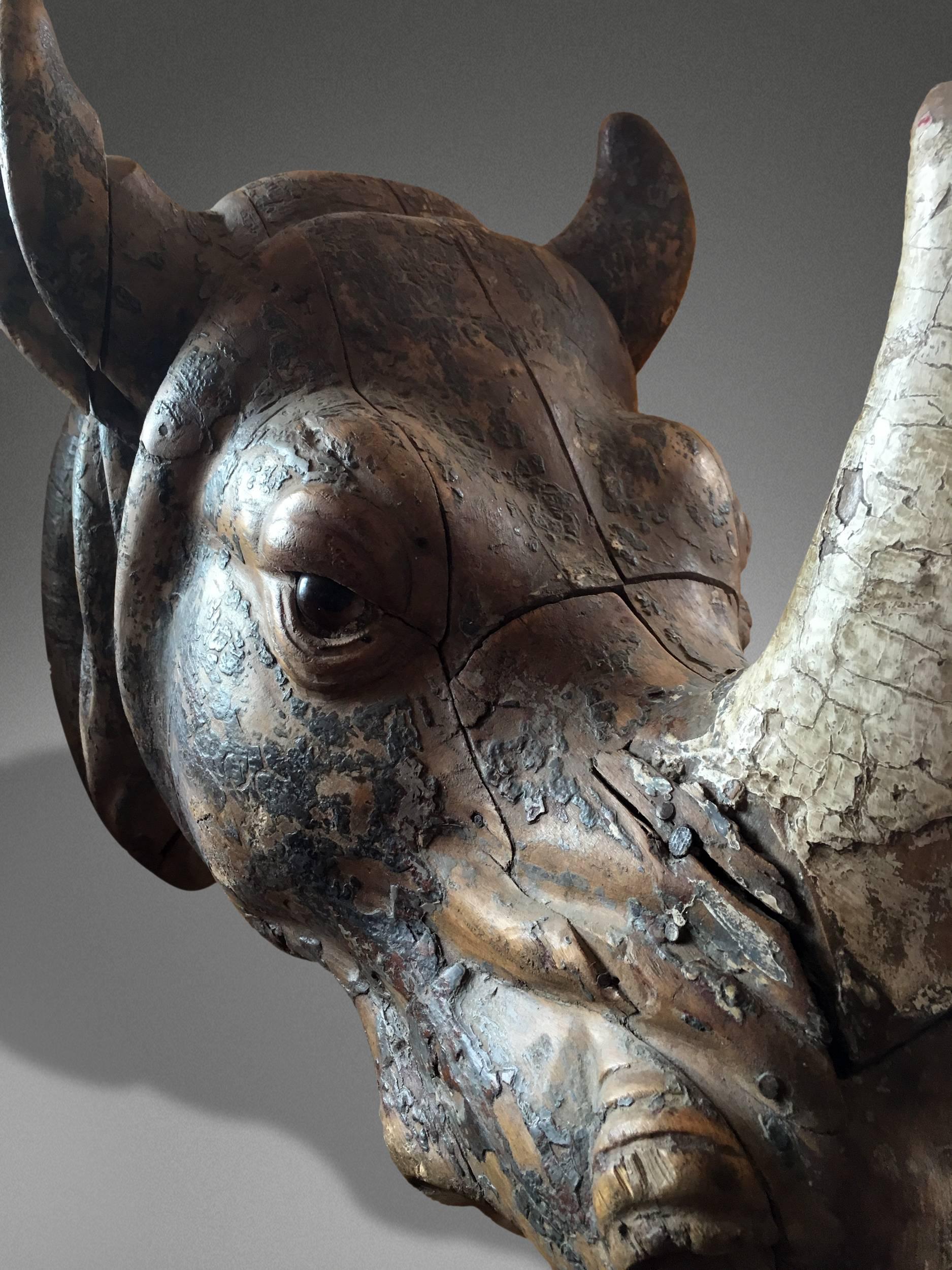 Very Rare Finely Carved Head of Rhinoceros In Good Condition For Sale In London, GB