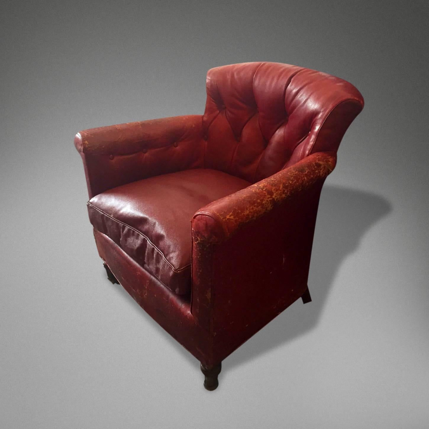 English 19th Century Howard & Sons Red Leather Armchair For Sale