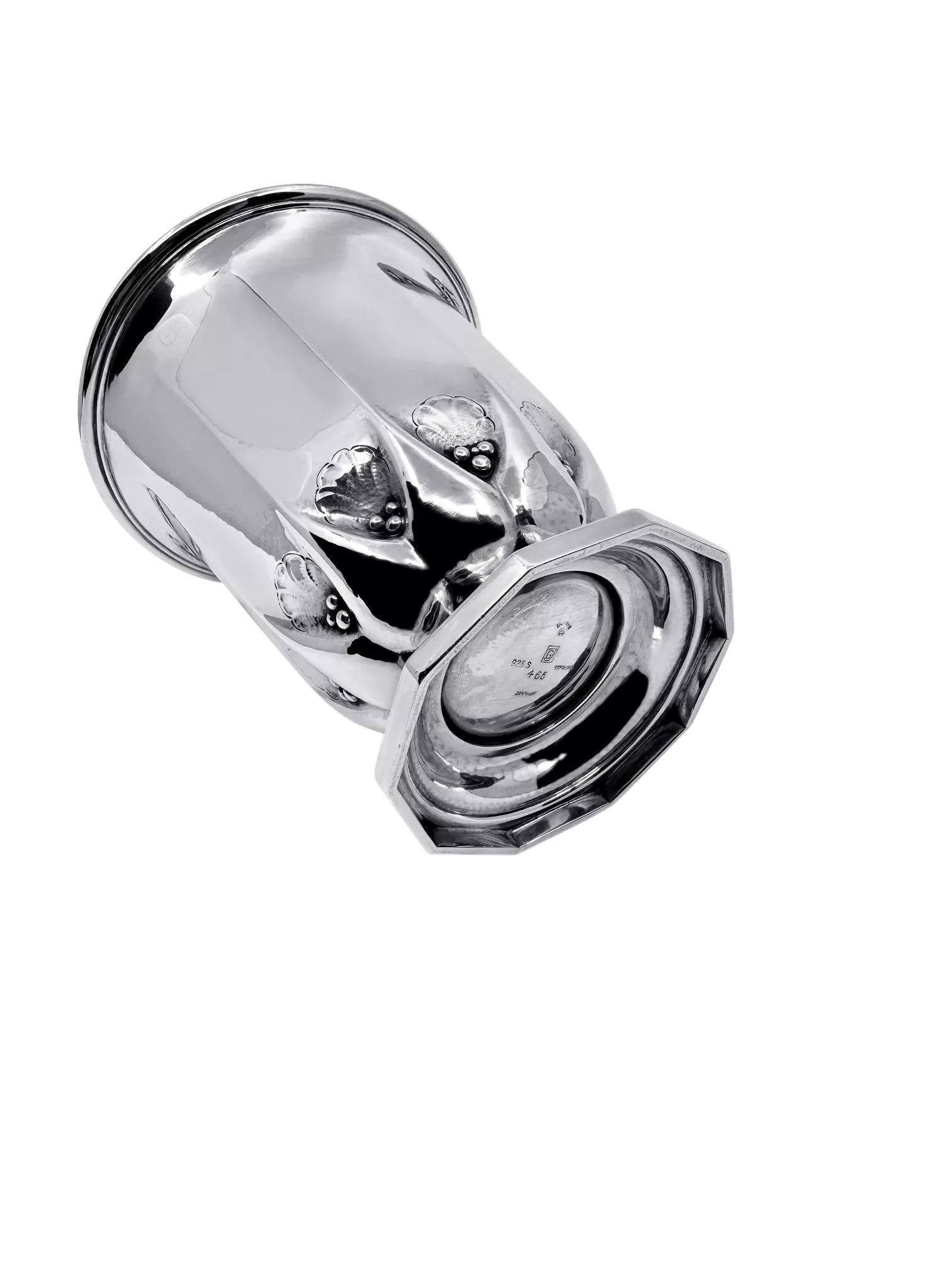 Georg Jensen Sterling Silber Vase - Design #465 von Gundorph Albertus (1926) (Dänisch) im Angebot