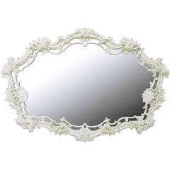 Straordinario specchio italiano in stile rococò in gesso laccato bianco
