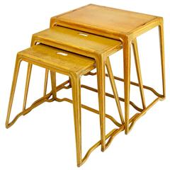 Trio von Harold Schwartz Weiße Eichenholz-Tabletttische für Romweber