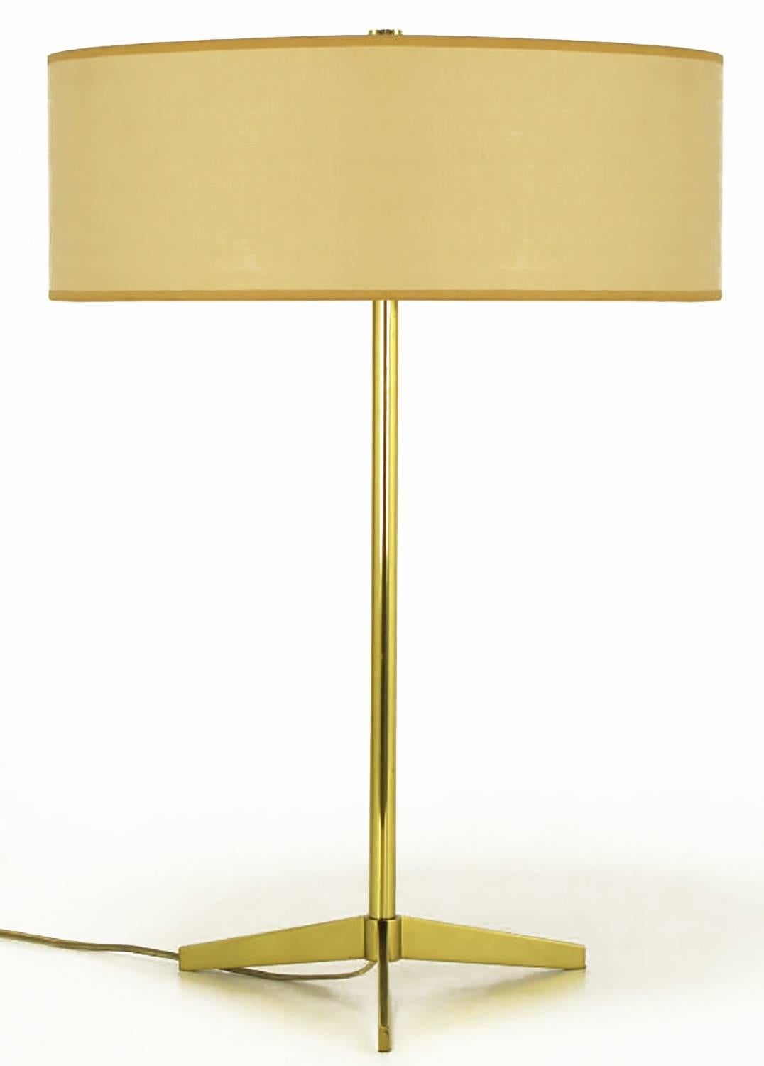 American Lightolier Elegant Modern Brass Tripod Base Table Lamp For Sale