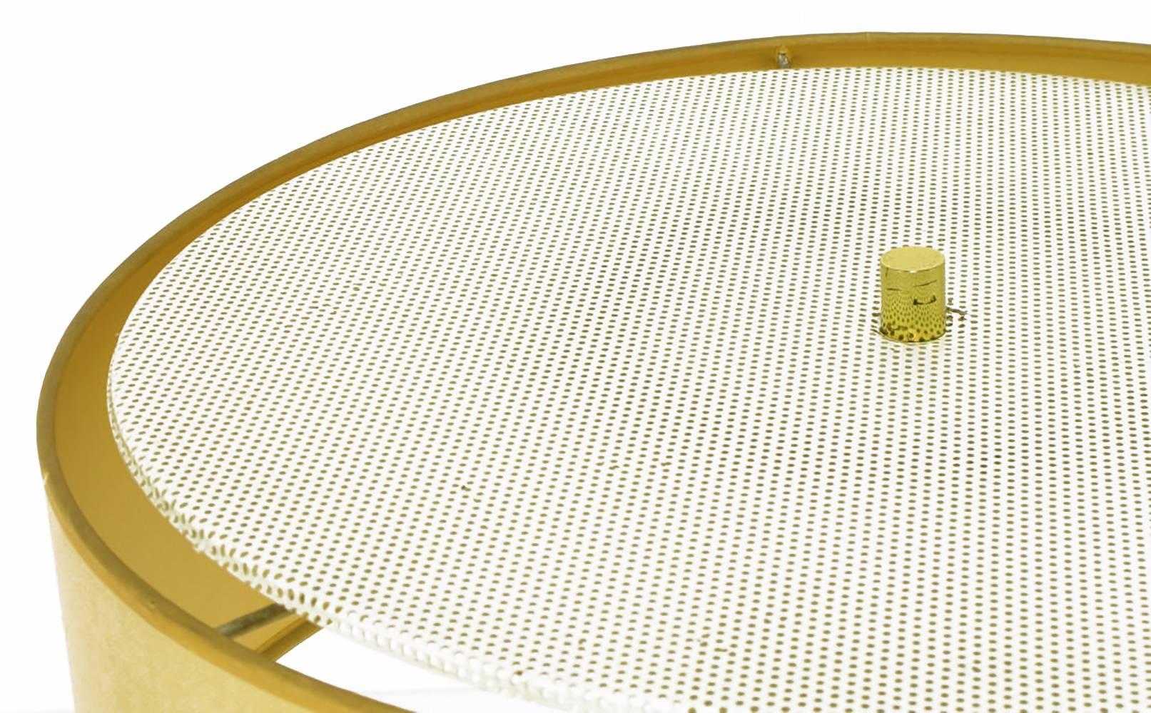 Lightolier Elegant Modern Brass Tripod Base Table Lamp For Sale 2
