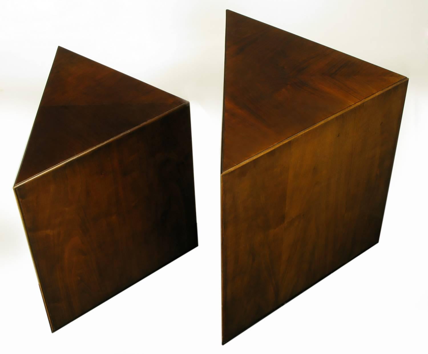Pair of Baker Dark Cherry Triangular Nesting Tables In Good Condition In Chicago, IL