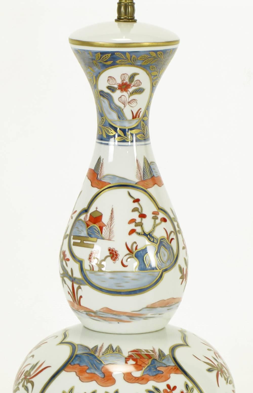Metà XX secolo Lampada da tavolo in porcellana francese Chinoiserie dipinta a mano in vendita