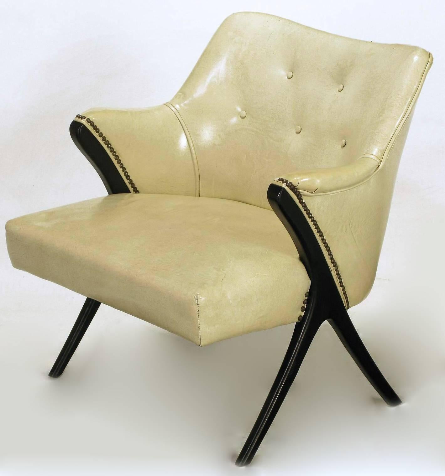 Pair of 1940s Modernist Club Chairs in Original Bone Glazed Leather In Good Condition For Sale In Chicago, IL