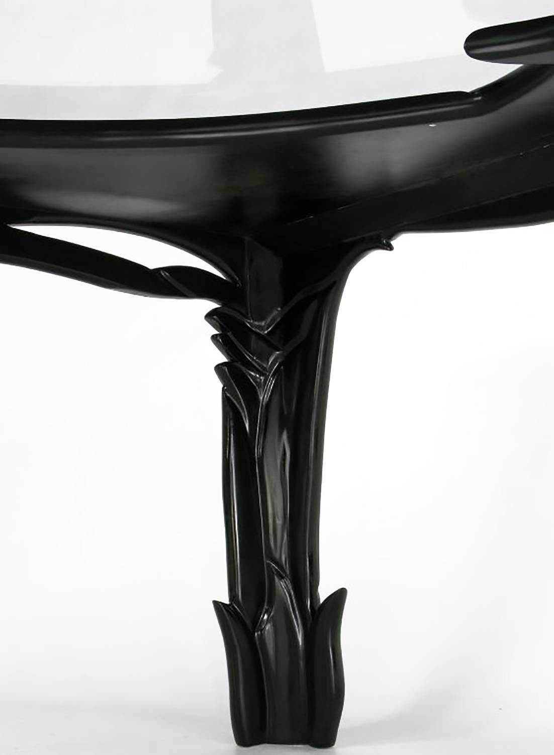 Incroyable table à manger Phyllis Morris en bois sculpté et laque noire en vente 2