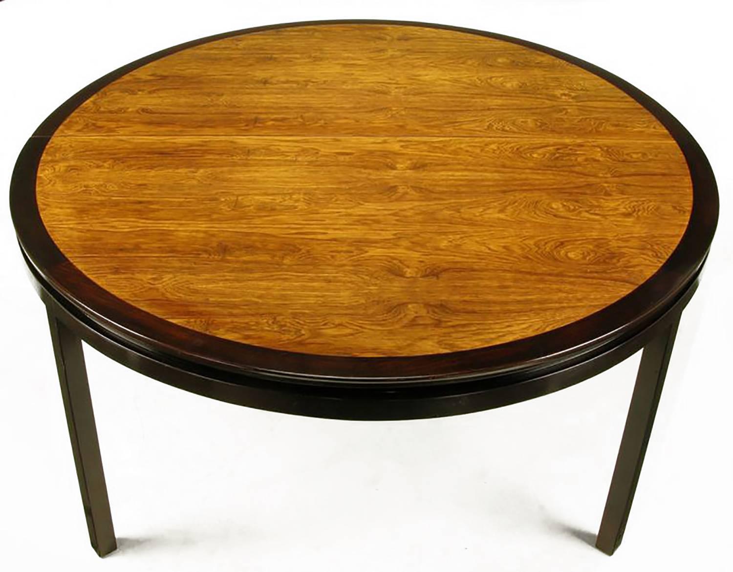 Ovaler Esstisch aus Mahagoni und natürlichem Rosenholz, Edward Wormley maßgefertigt (Moderne der Mitte des Jahrhunderts) im Angebot