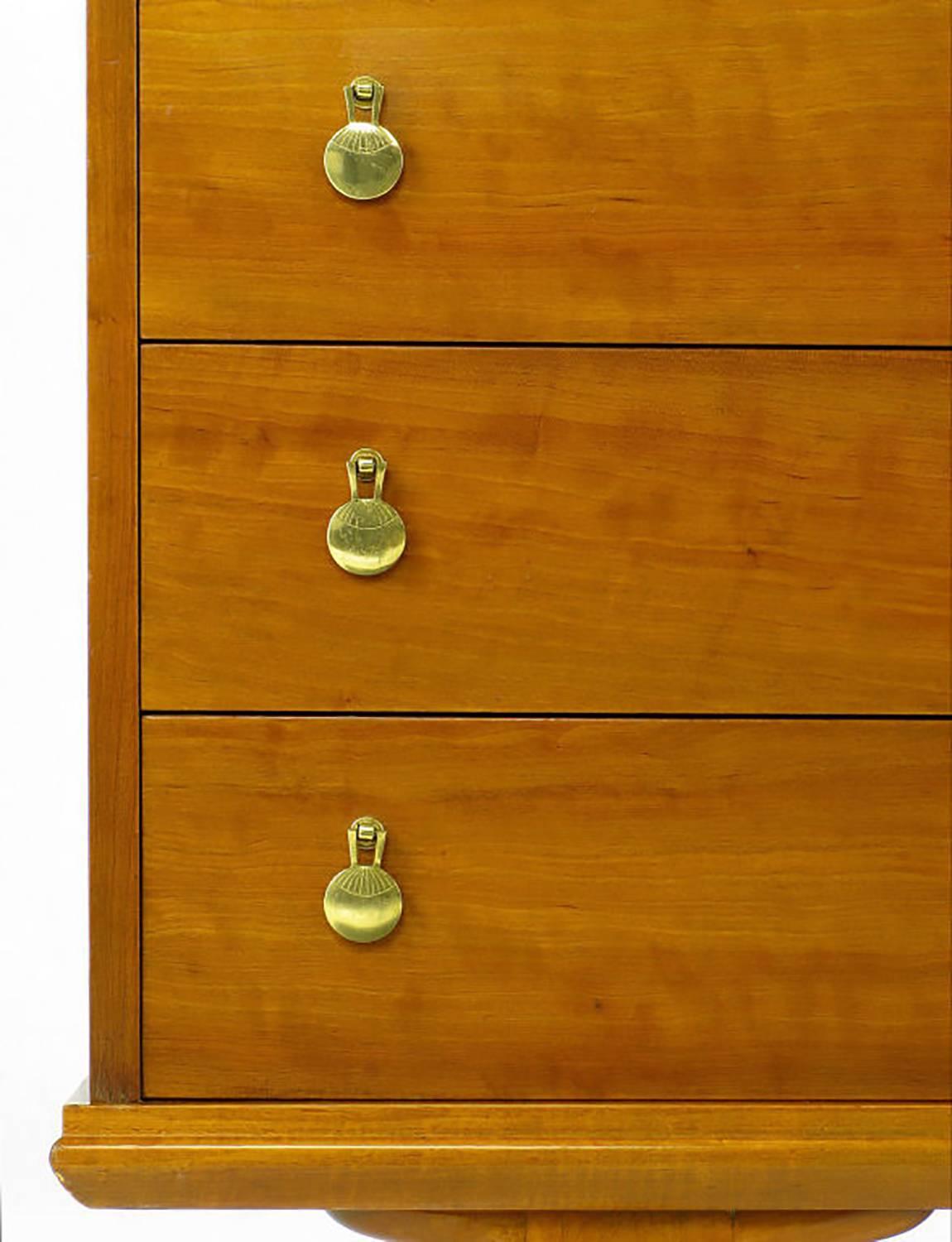 Renzo Rutili Walnut Double-Sided Cabinet for Johnson Furniture In Good Condition For Sale In Chicago, IL