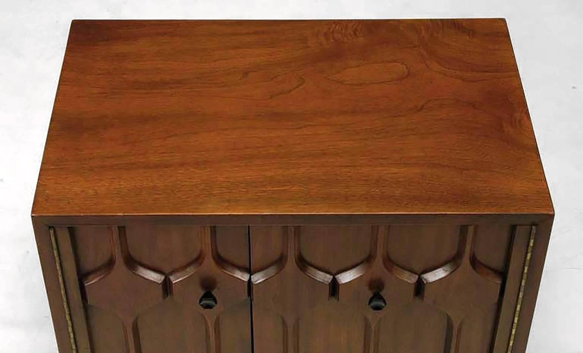 Pair of Walnut Nightstands with Carved Relief Doors 1