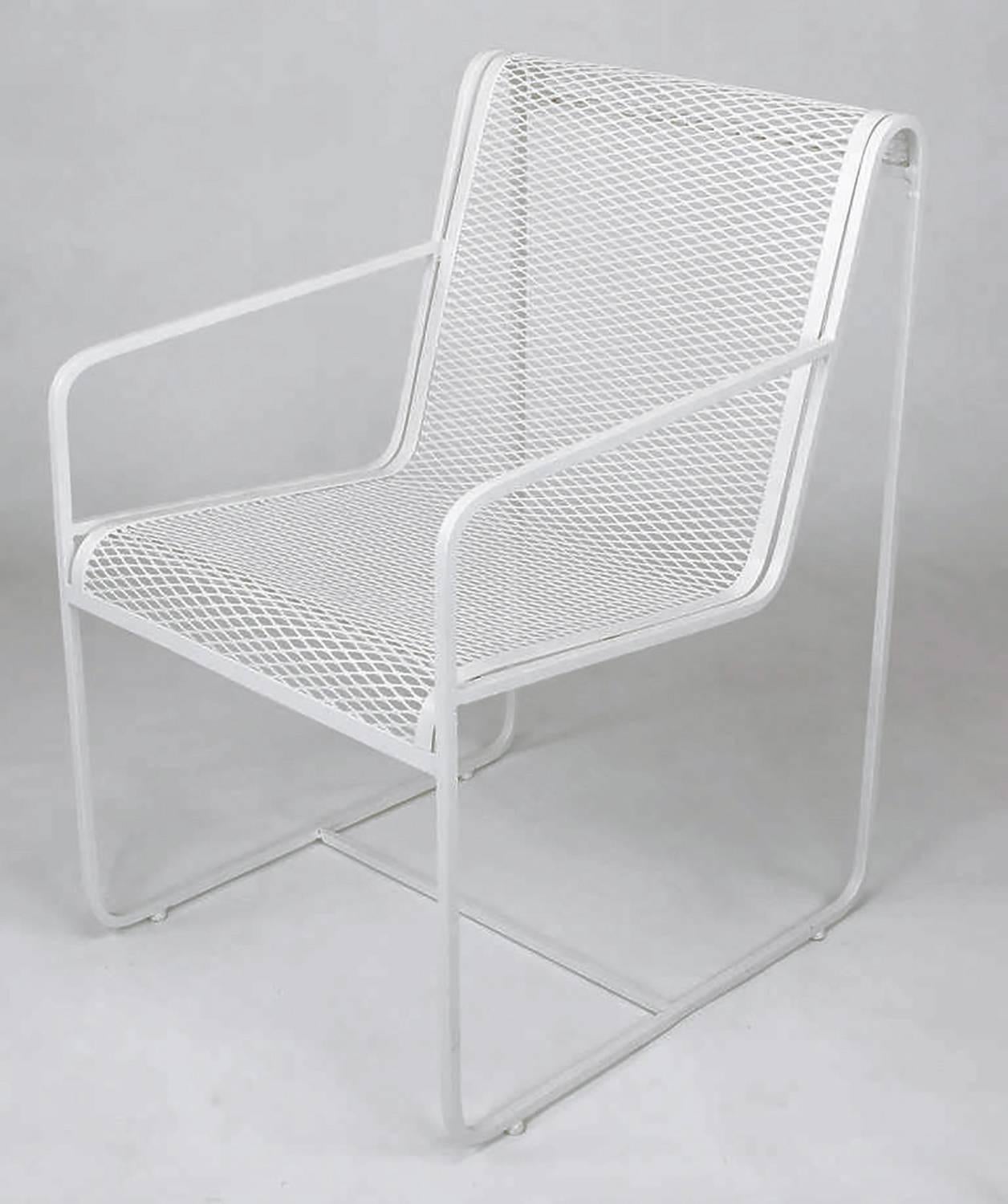 Set aus vier Maurizio Tempestini-Stühlen mit weiß lackiertem Eisengestell und Mesh-Stühlen, rar (Moderne der Mitte des Jahrhunderts) im Angebot