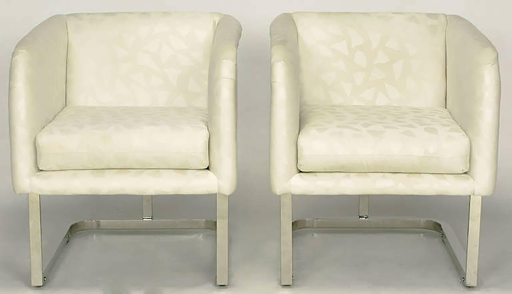 Mid-Century Modern Pair of Milo Baughman Nickel and Ivory Glazed Cotton Print Club Chairs For Sale